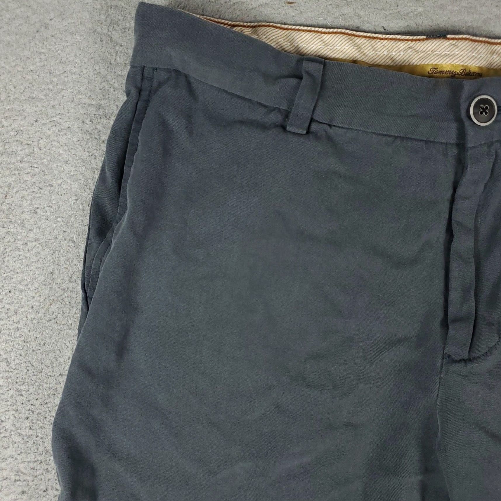 Tommy Bahama VINTAGE Tommy Bahama Men's Shorts Size 36 Gray Silk Pleated Chino Casual Dress Pants Size US 36 / EU 52 - 2 Thumbnail