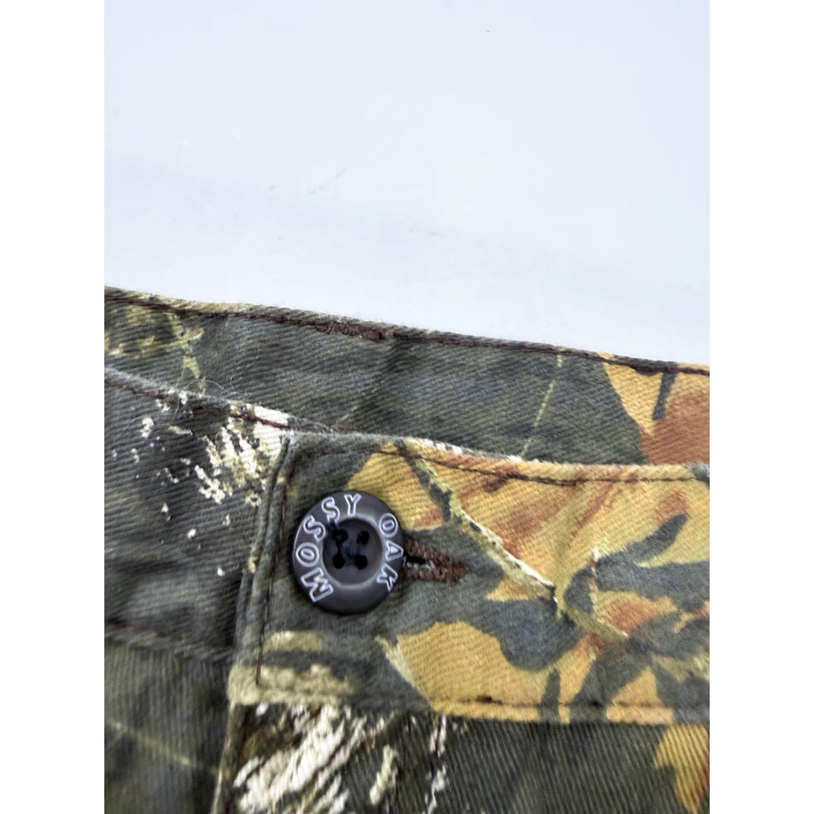 Vintage Mossy Oak Break-Up Mens Cargo Pants 42x30 Camouflage Green Adjustable Waist Pockets Workwear Outdoor Hunting Size US 36 / EU 52 - 7 Thumbnail