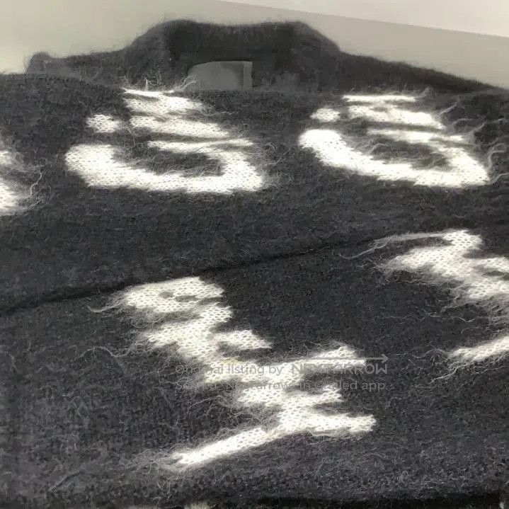 Givenchy Givenchy SS23 Letter Print Mohair Crewneck Sweater. Size US M / EU 48-50 / 2 - 6 Thumbnail