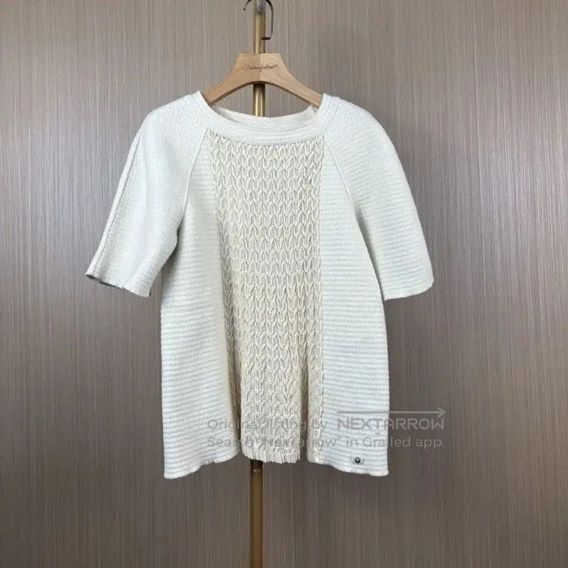 Chanel Chanel Cream Cotton Women's T-Shirt . Size M / US 6-8 / IT 42-44 - 1 Thumbnail