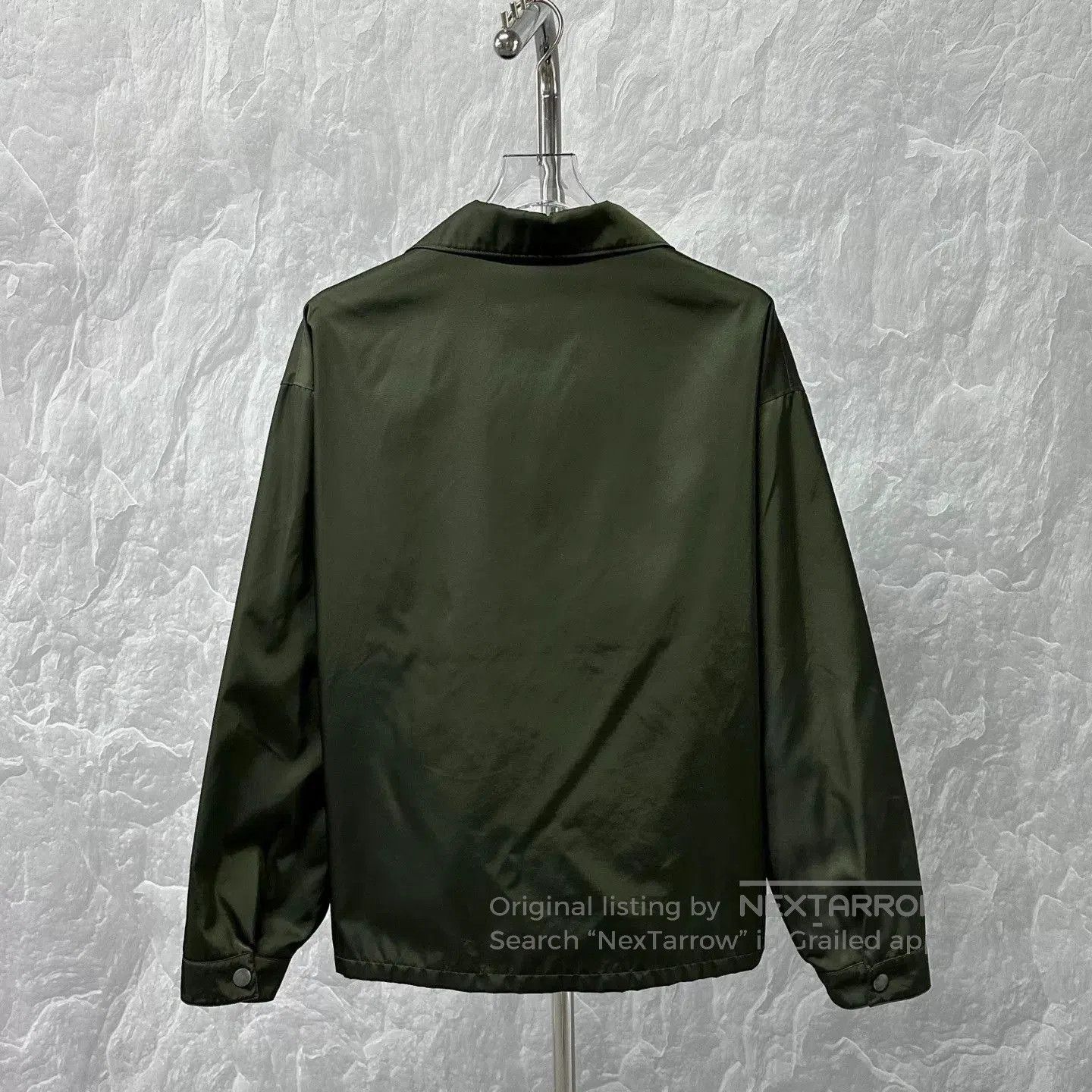 Prada prada triangle logo button-up shirt M size. Size US M / EU 48-50 / 2 - 4 Thumbnail