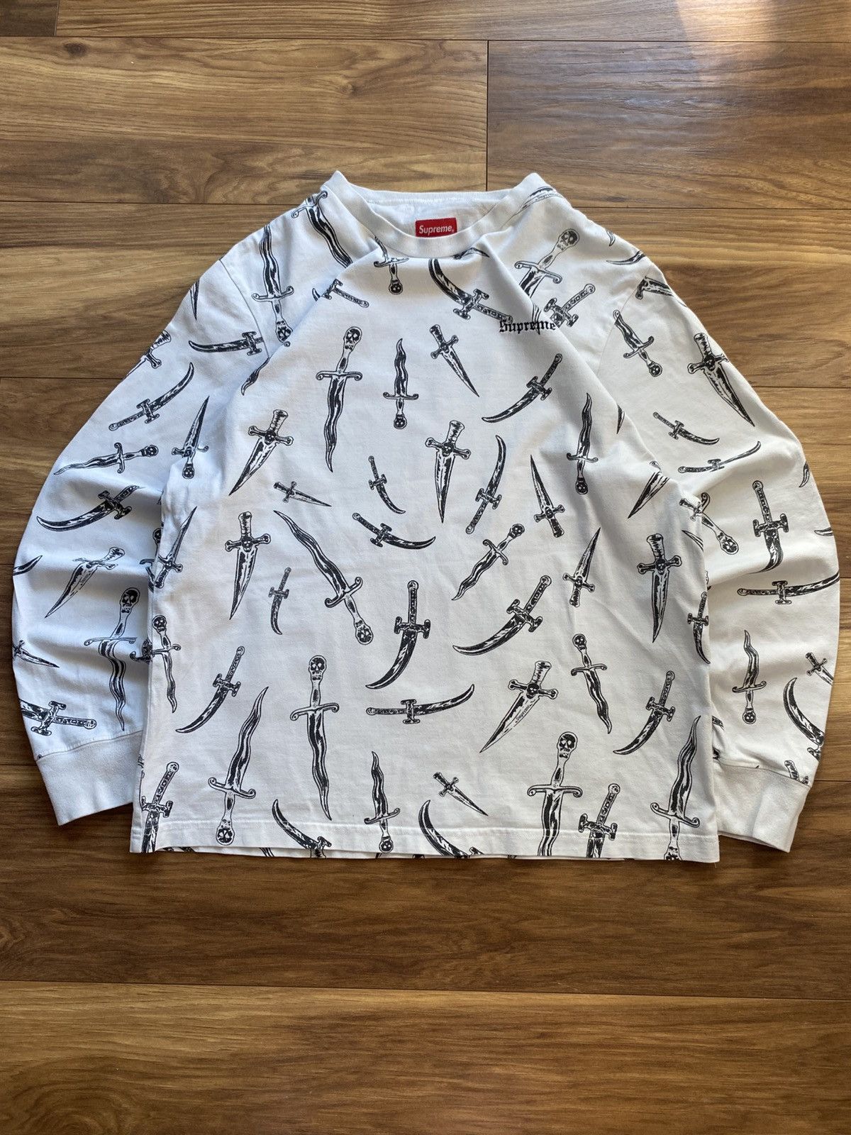 Supreme Supreme Knife Longsleeve FW/17 Y2k Hype Size US M / EU 48-50 / 2 - 1 Thumbnail