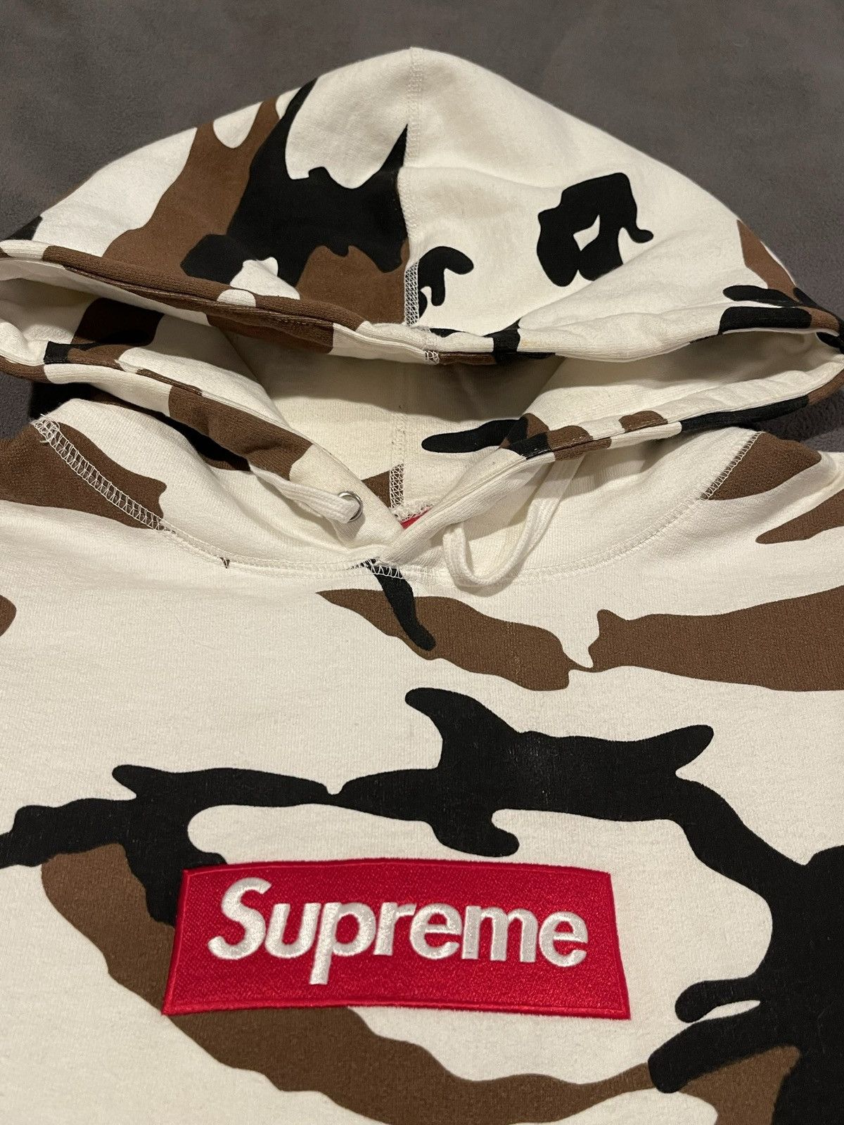 Supreme Supreme Cow Camo Box logo hoodie 2017 Size US XL / EU 56 / 4 - 5 Thumbnail