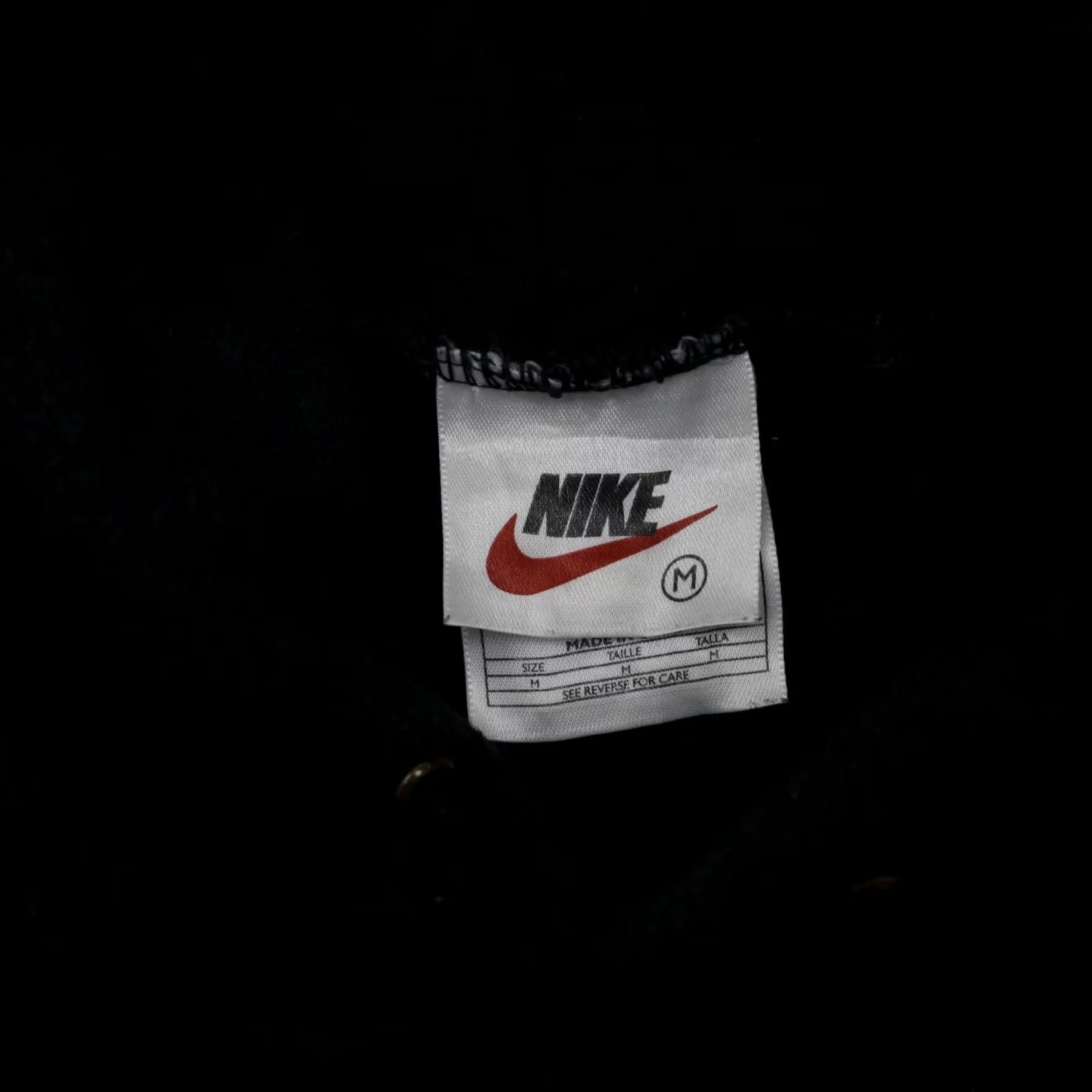 Nike VINTAGE Nike Pullover Hoodie Men L Black Embroidered Center Swoosh Logo Made In USA Size US L / EU 52-54 / 3 - 3 Thumbnail