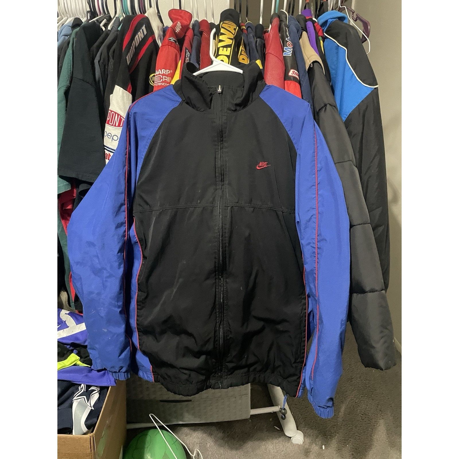 Nike Size L- VTG 2000s Nike Silver Logo Windbreaker Jacket Blue Size US L / EU 52-54 / 3 - 1 Thumbnail