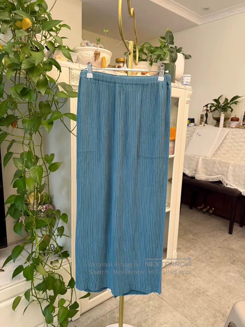 Issey Miyake Issey Miyake Main Line Toothpick Blue Midi Skirt Size 25" / US 0 / IT 36 - 1 Thumbnail