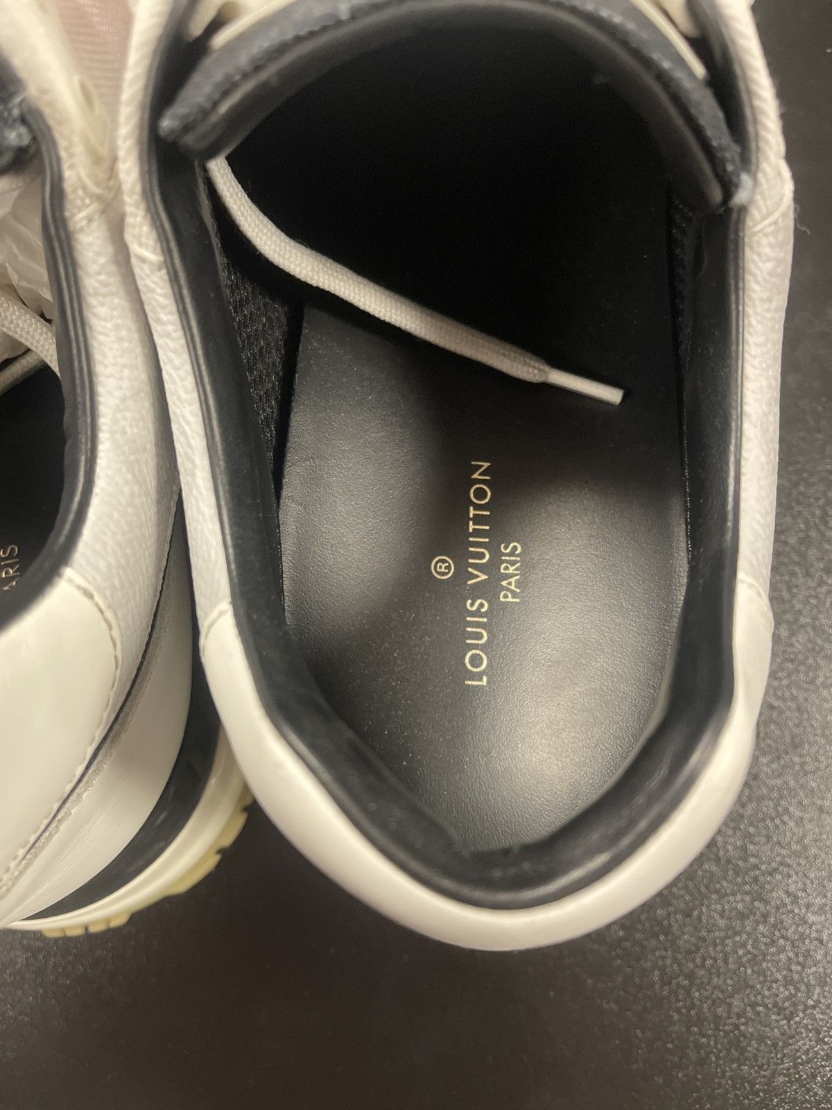 Louis Vuitton Size 10.5US/9.5LV - Louis Vuitton Run Away Low Sneaker Red Size US 10.5 / EU 43-44 - 12 Thumbnail