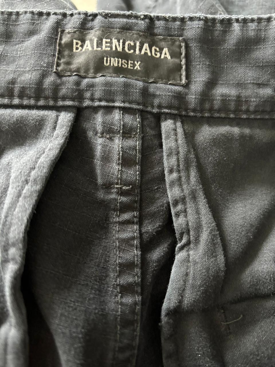 Balenciaga Balenciaga Distressed Cargo Shorts Size US 30 / EU 46 - 6 Thumbnail