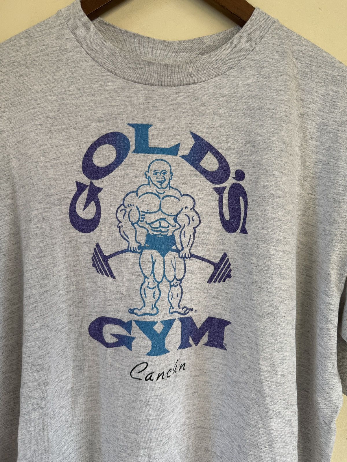 Vintage *RARE* GOLD’S GYM 90s 80s TEE BODYBUILDING TRAINING USA Size US XL / EU 56 / 4 - 3 Thumbnail