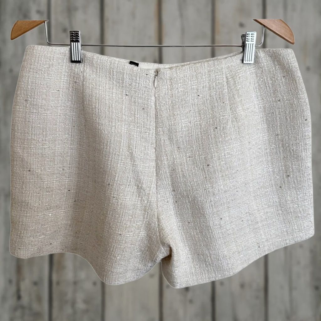 AQUA Aqua Silver Sequin Tweed HighRise Short w/Pocket XL Womens Holiday Size 40" / US 18 - 1 Thumbnail