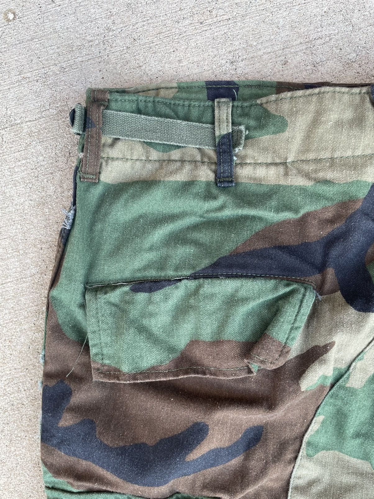 Vintage Vintage Military Cargo Camo Pants Size US 31 - 7 Thumbnail
