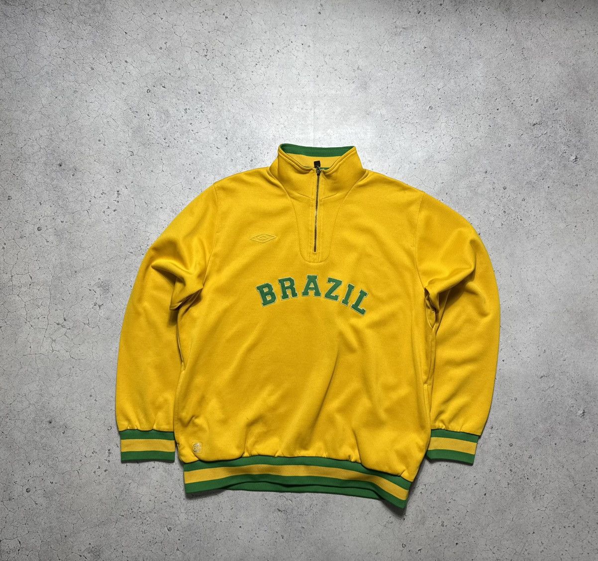 Umbro Umbro Brazil Team Football Sweatshirt Vintage Size XXL Size US XXL / EU 58 / 5 - 2 Thumbnail