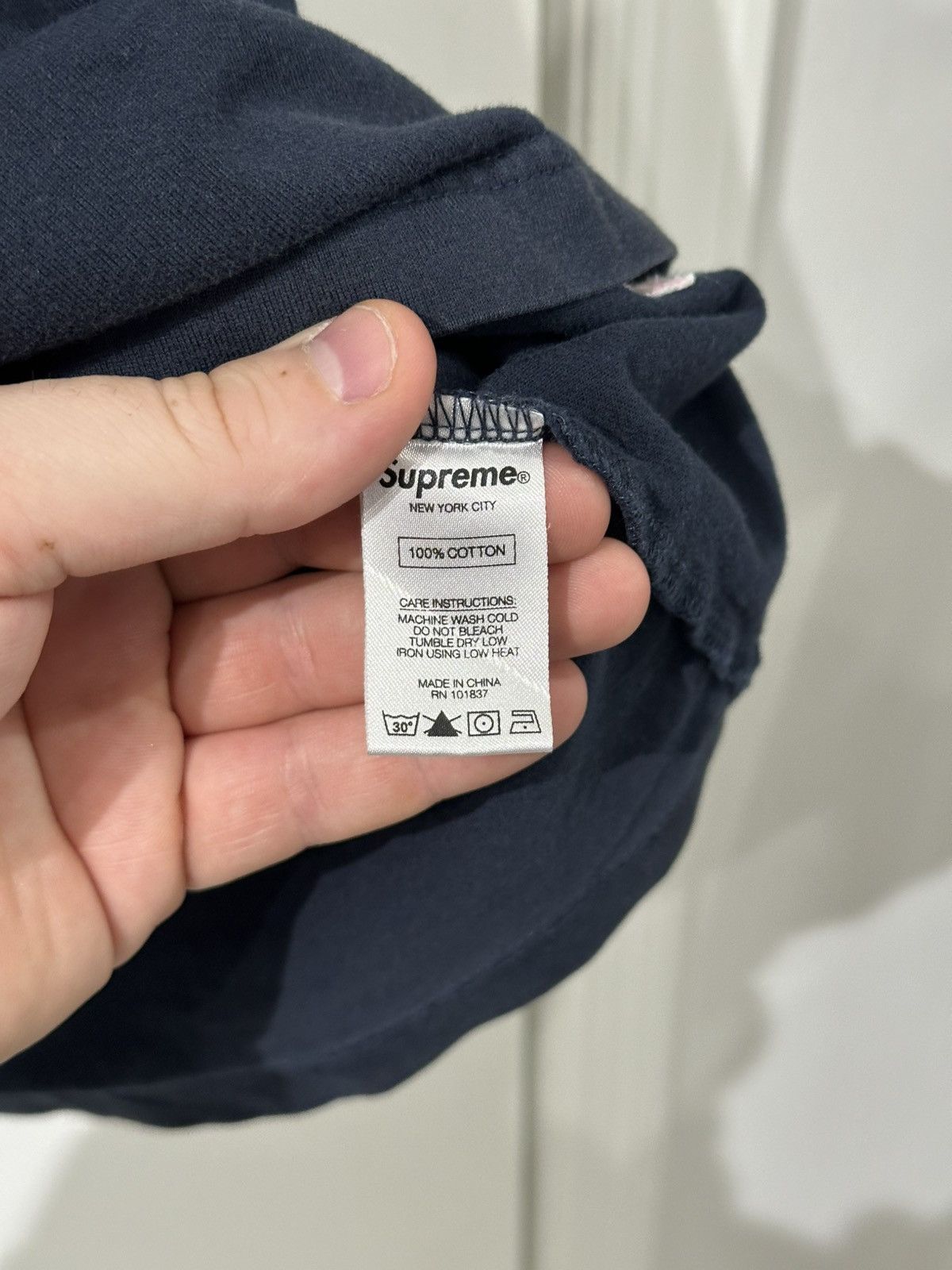 Supreme Supreme Small Logo Long Sleeve T-Shirt Navy Size L Size US L / EU 52-54 / 3 - 5 Thumbnail