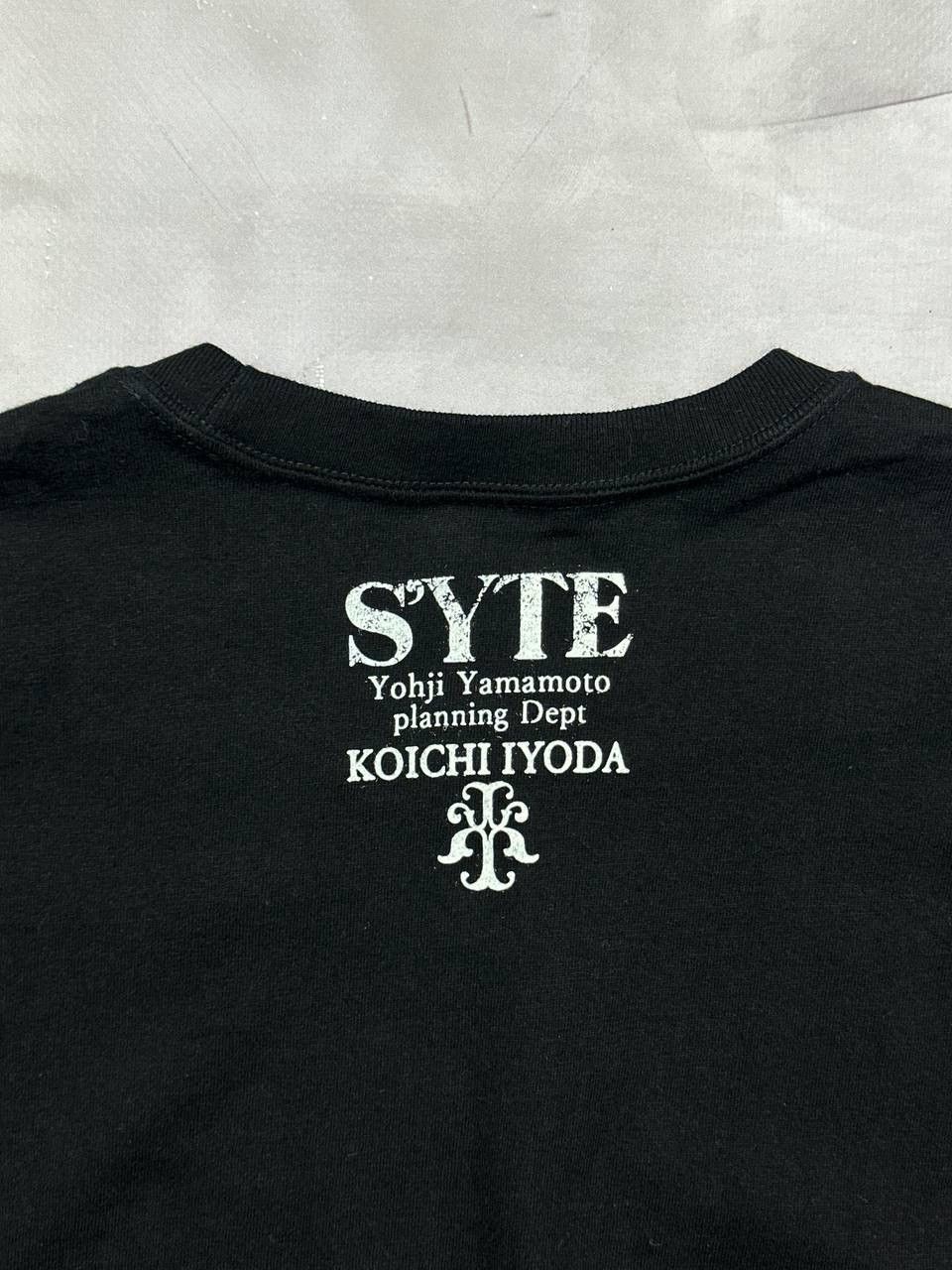 Yohji Yamamoto Ss25 Yohji Yamamoto S'Yte Koichi Iyoda Tee(Blk/2) Size US M / EU 48-50 / 2 - 4 Thumbnail