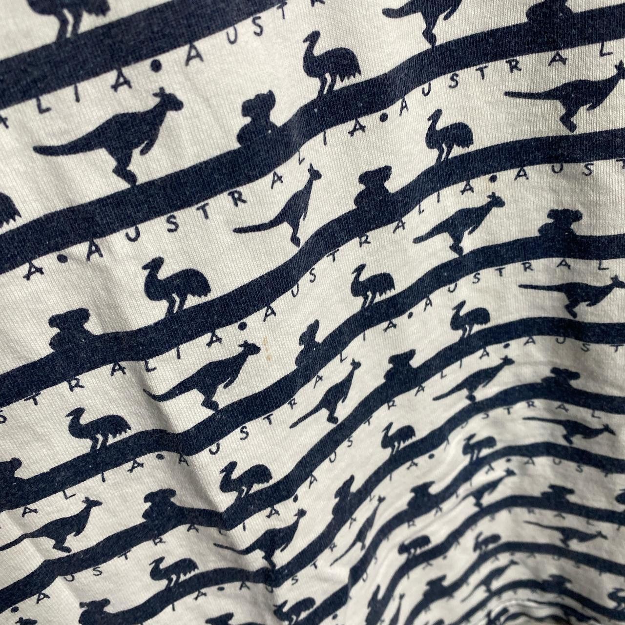 Vintage 90s vintage white and navy Australia T-shirt size medium Size US M / EU 48-50 / 2 - 5 Thumbnail