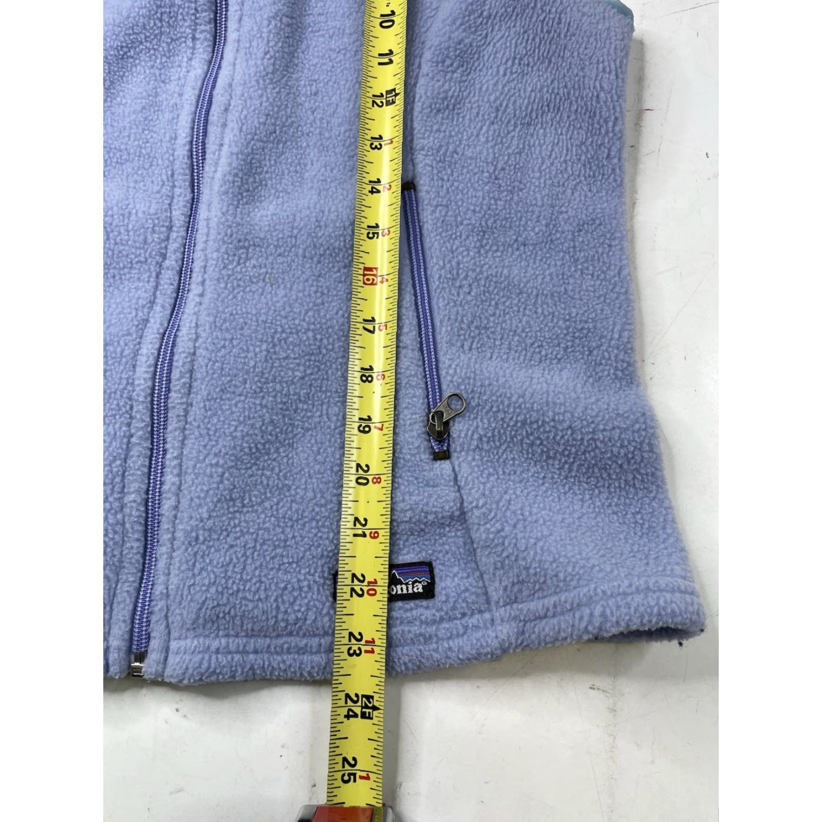 Patagonia Patagonia Vest Women Purple Synchilla Fleece Full Zip Mock Neck Waist Length Pockets Medium Size M / US 6-8 / IT 42-44 - 2 Thumbnail