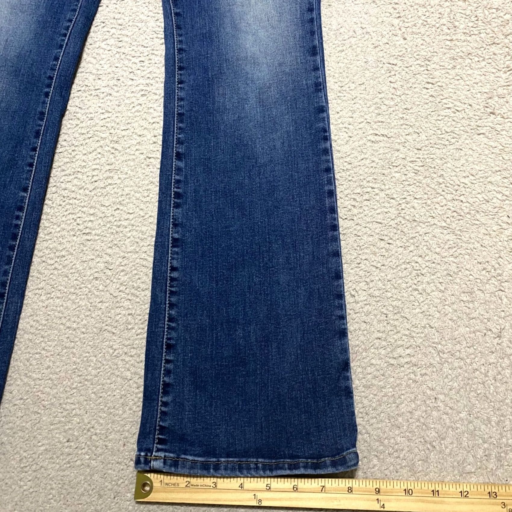 Lucky Brand Lucky Brand Jeans Blue Denim Medium Wash Women 6 Bootcut Pocket 5-Pocket Regular Inseam 31in Stretch Vintage No BMI-2024 Size 28" / US 6 / IT 42 - 2 Thumbnail