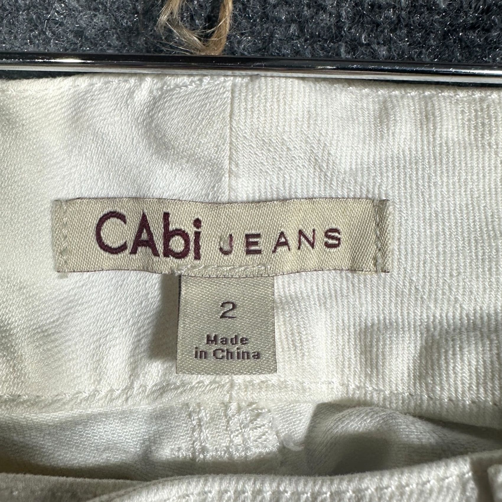 Vintage CAbi Lou Lou Straight Jeans Womens 2 White Cotton Stretch 5-Pocket Denim 32in Inseam Size 26" / US 2 / IT 38 - 5 Thumbnail