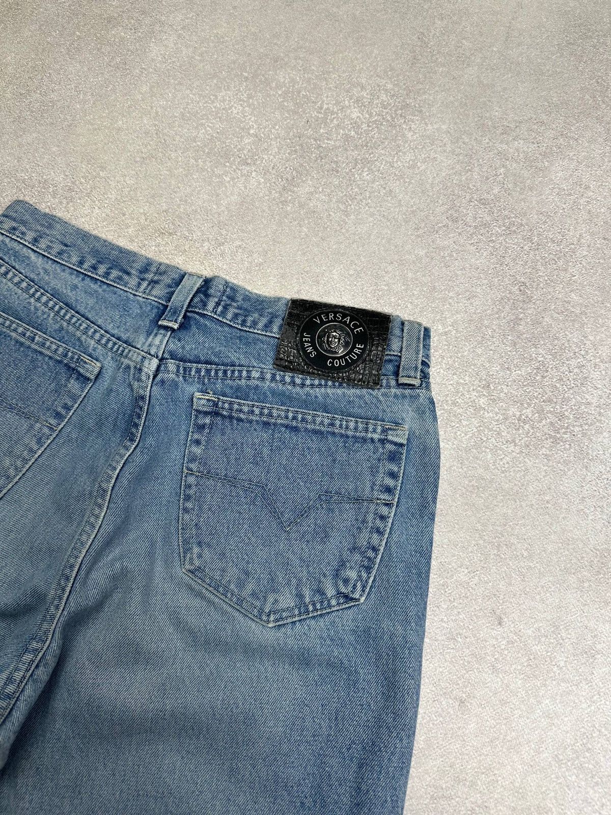 Versace Vintage Versace Medusa Baggy Blue Denim Jeans Pants 30 Size US 30 / EU 46 - 3 Thumbnail