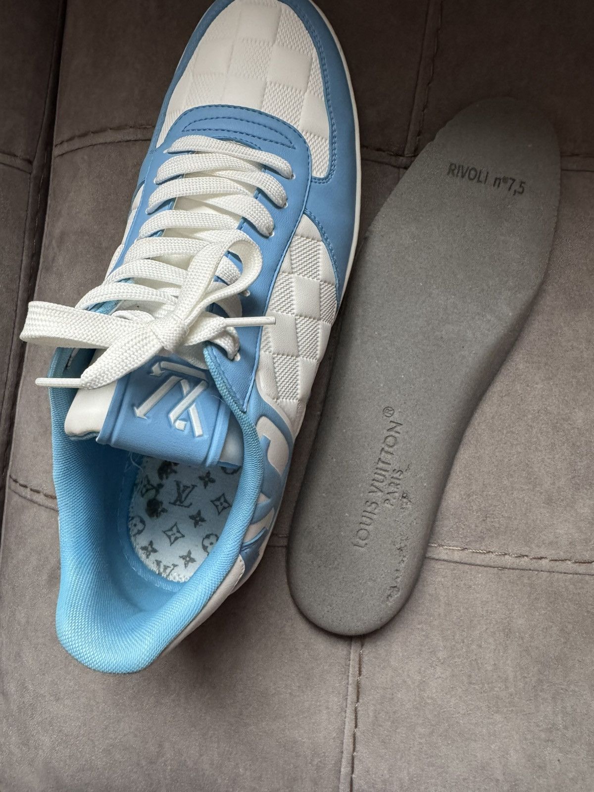 Louis Vuitton LOUIS VUITTON RIVOLI sneakers size UK7 1/2 see all photos!!! Size US 9 / EU 42 - 10 Thumbnail