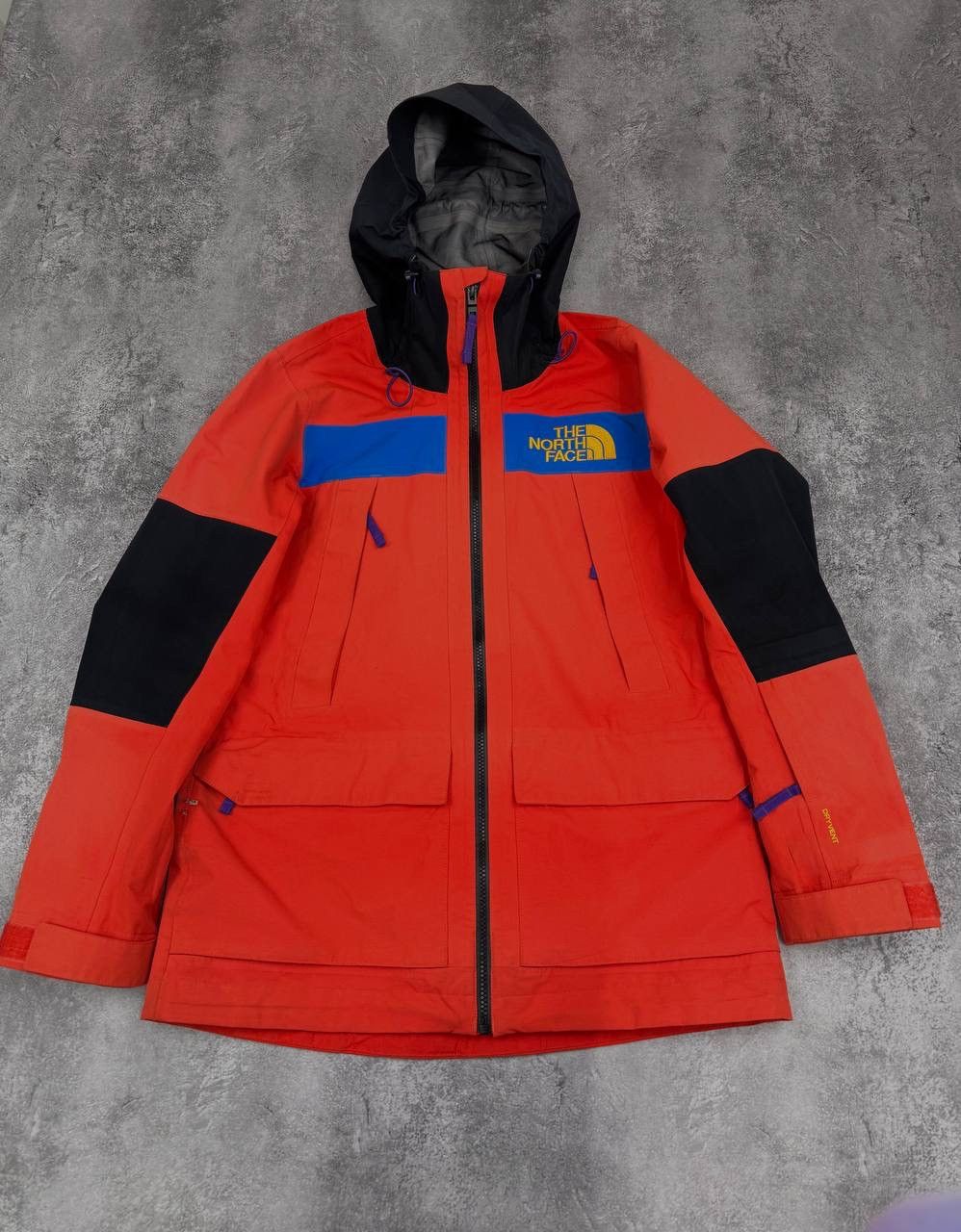 The North Face The North Face Women's Waterproof Hooded Jacket Size M Size M / US 6-8 / IT 42-44 - 1 Thumbnail