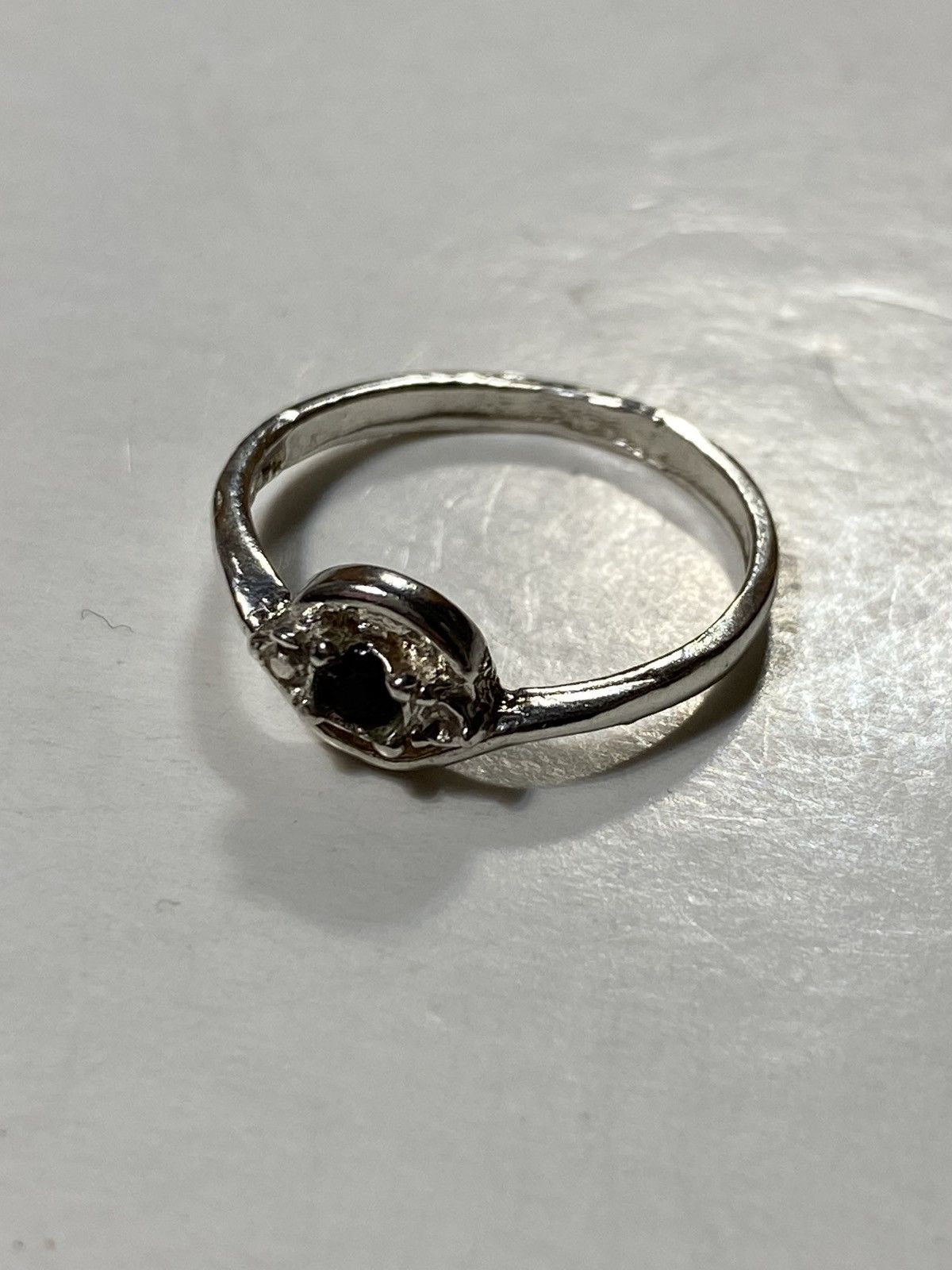 Jewelry Vintage Sterling Silver Ring with Dark Stone Japanese Brand Size ONE SIZE - 1 Thumbnail
