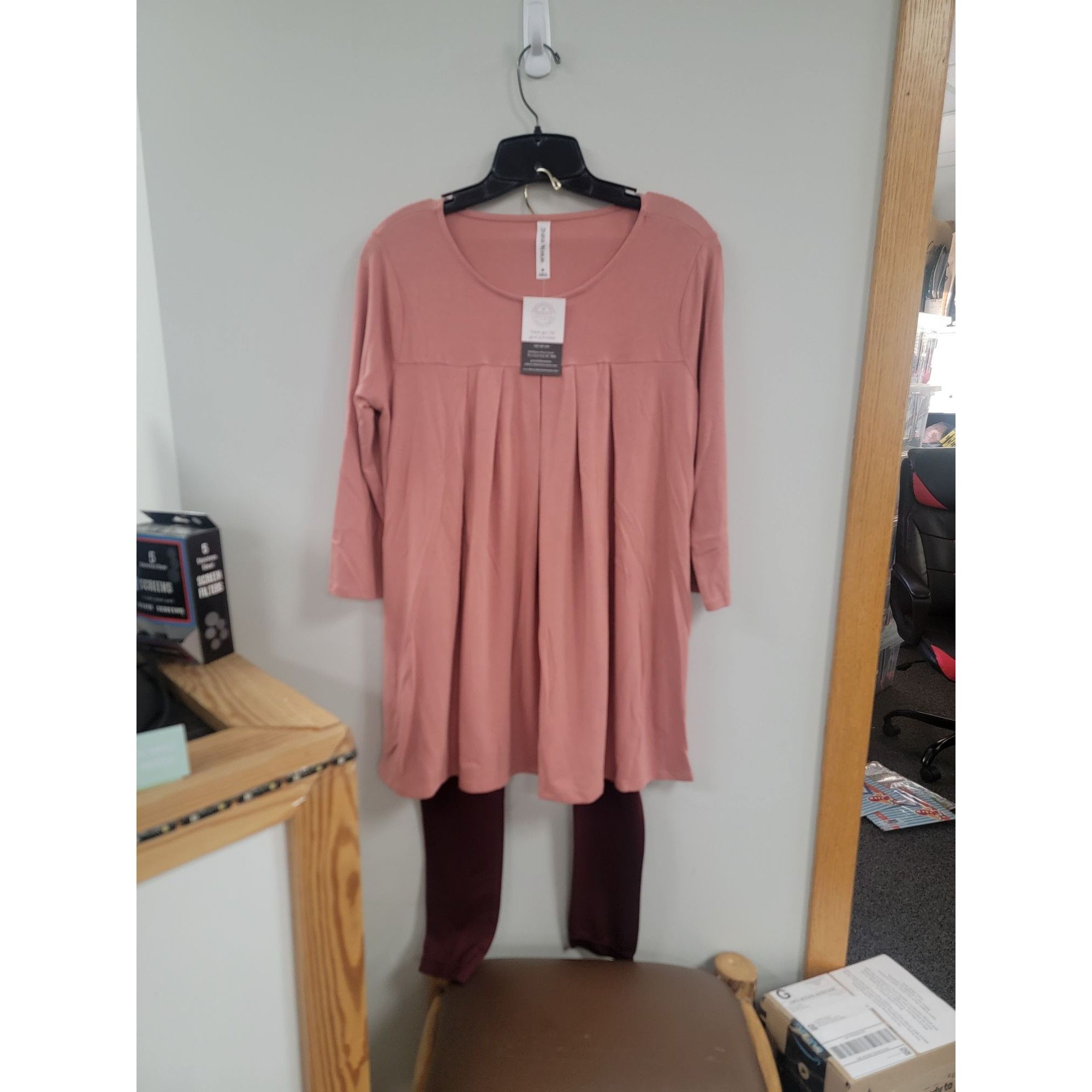 Other Zenana Premium Womens Blush Pink Pleated Tunic Top M Size M / US 6-8 / IT 42-44 - 1 Thumbnail