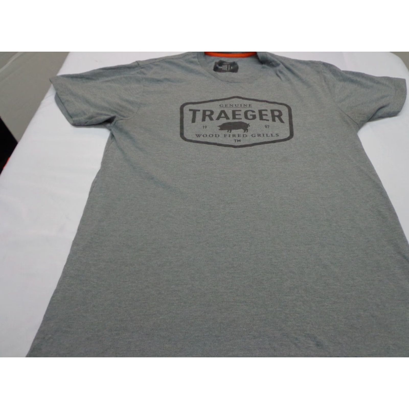 Vintage Traeger Wood Fired Grills Gray Graphic T-Shirt L Mens Crew Neck Short Sleeve Cotton Blend Size US L / EU 52-54 / 3 - 4 Thumbnail