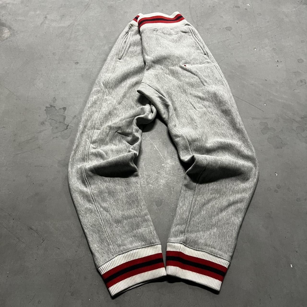 Champion Vintage Y2K/2000s Champion Streetwear Grey Joggers Sweatpants! Size US 32 / EU 48 - 1 Thumbnail