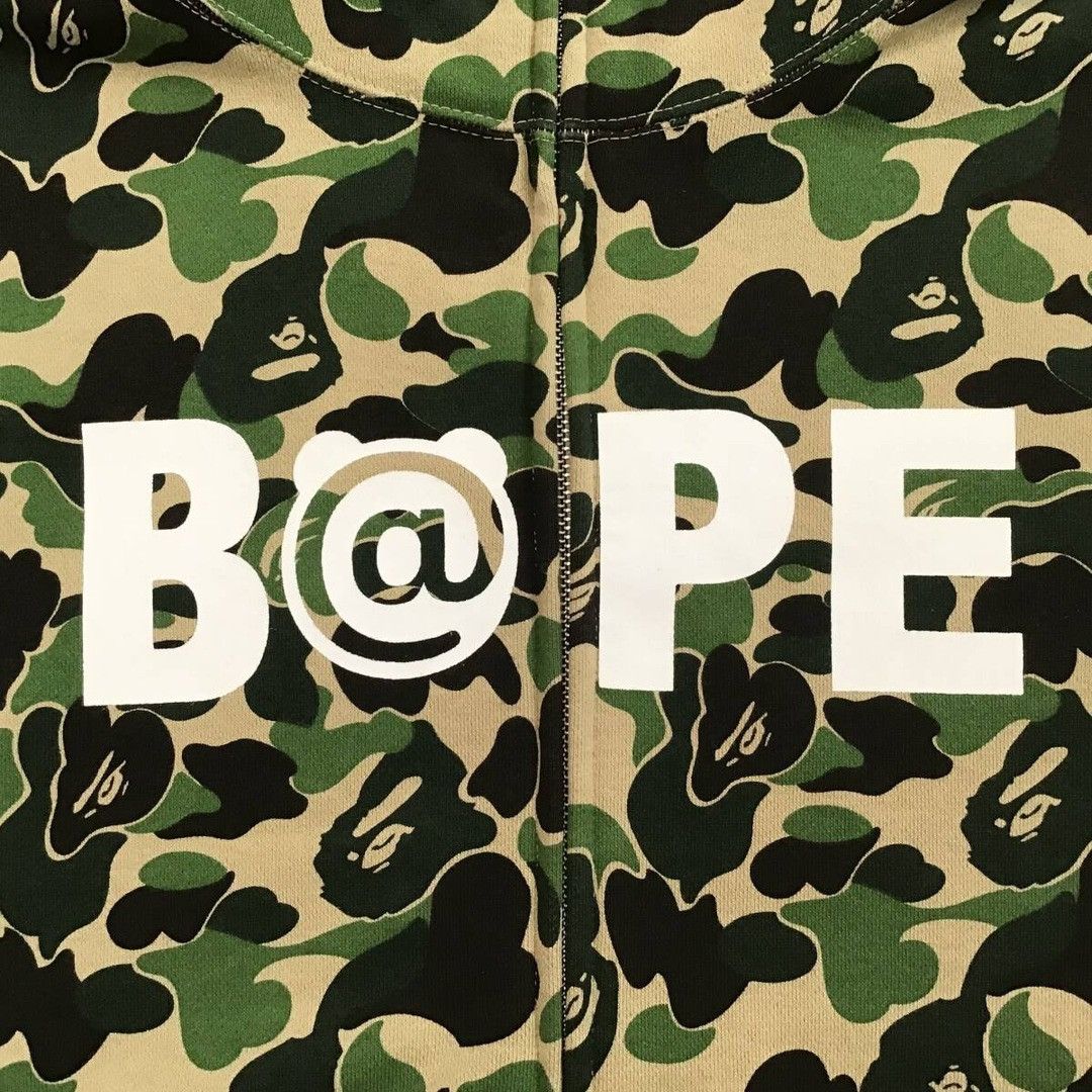 Bape × Medicom Toy BAPE × medicom toy BE@R full zip hoodie ABC camo green APE Size US L / EU 52-54 / 3 - 2 Thumbnail