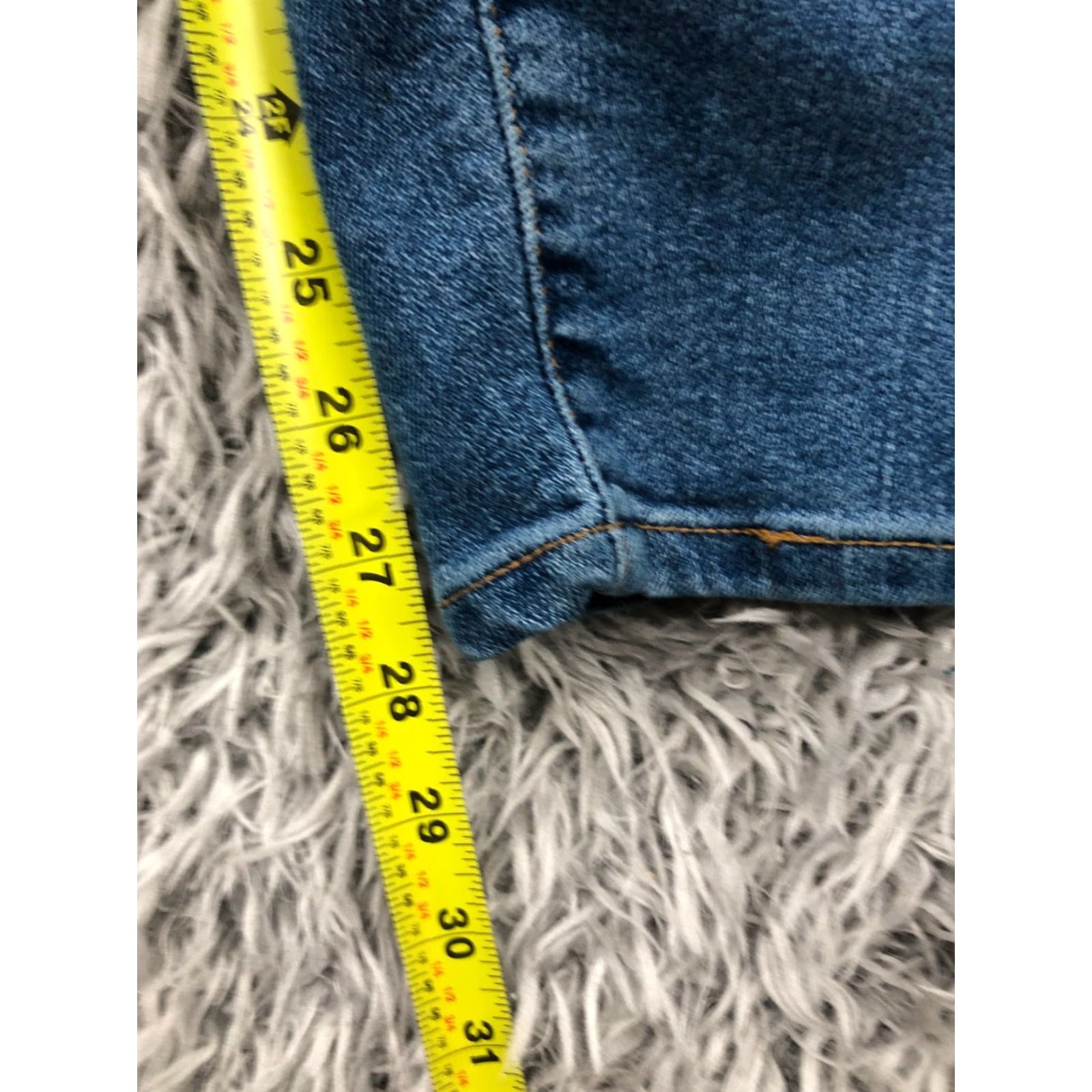 Levi's Levi's 550 Jeans Waist 32 Inseam 29 Regular Size 12 Womens Medium Wash Blue Relaxed Tapered Denim Size 34" / US 12 / IT 48 - 3 Thumbnail