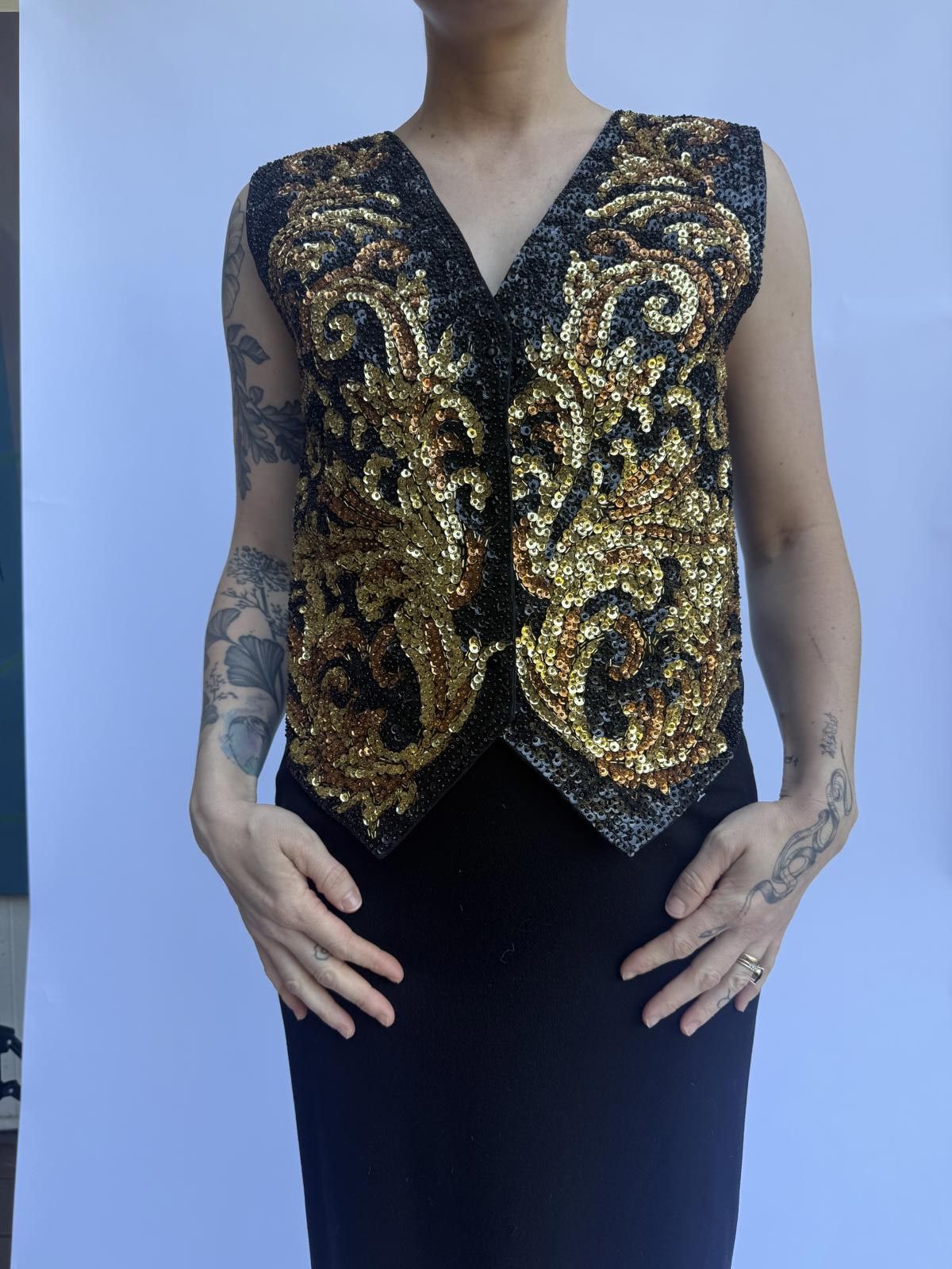 Designer Vintage Black and Gold Sequin Vest Size ONE SIZE - 1 Thumbnail