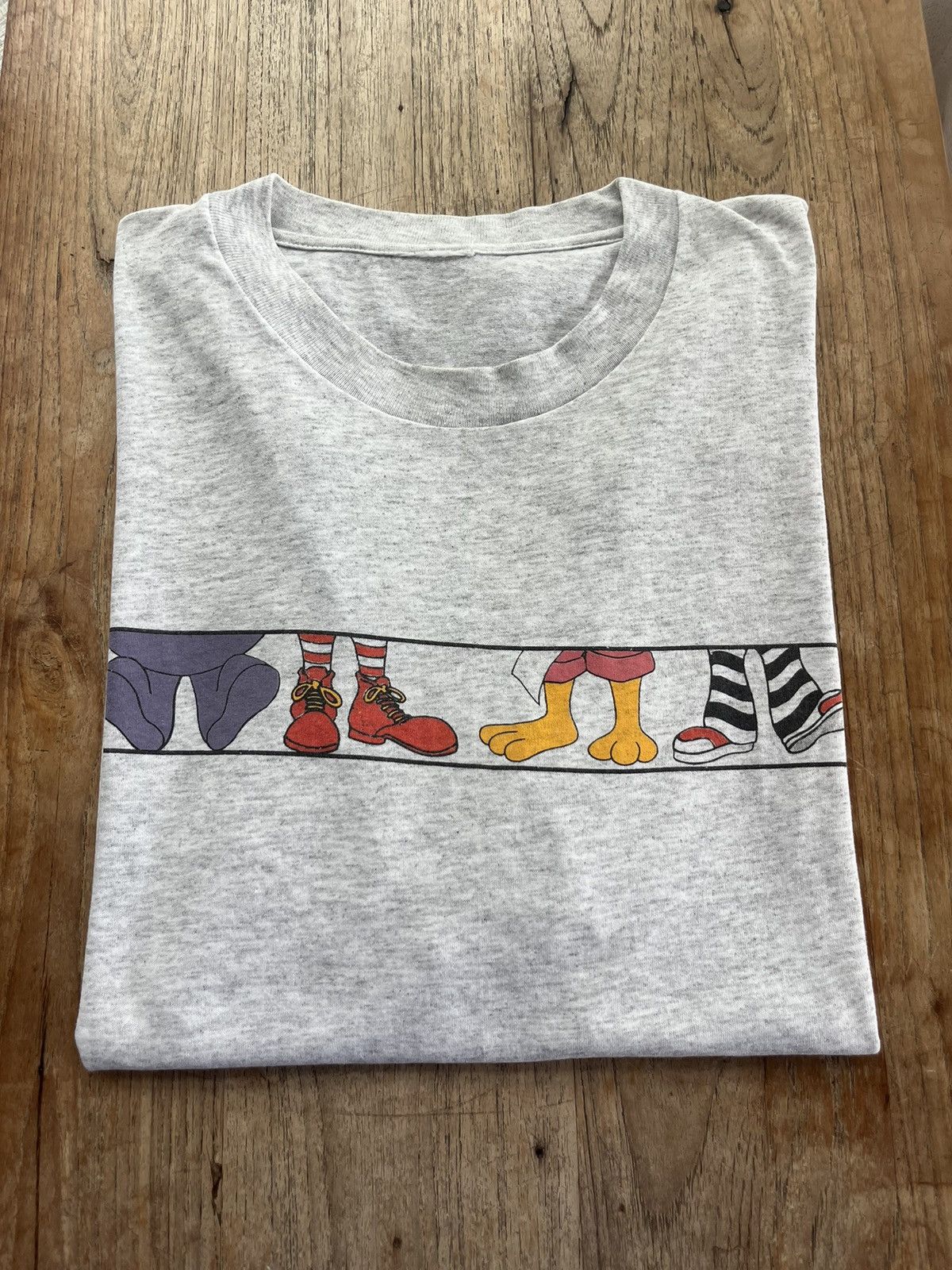 Vintage Vintage McDonald’s Character Feet 90’s Tshirt Size US XL / EU 56 / 4 - 1 Thumbnail