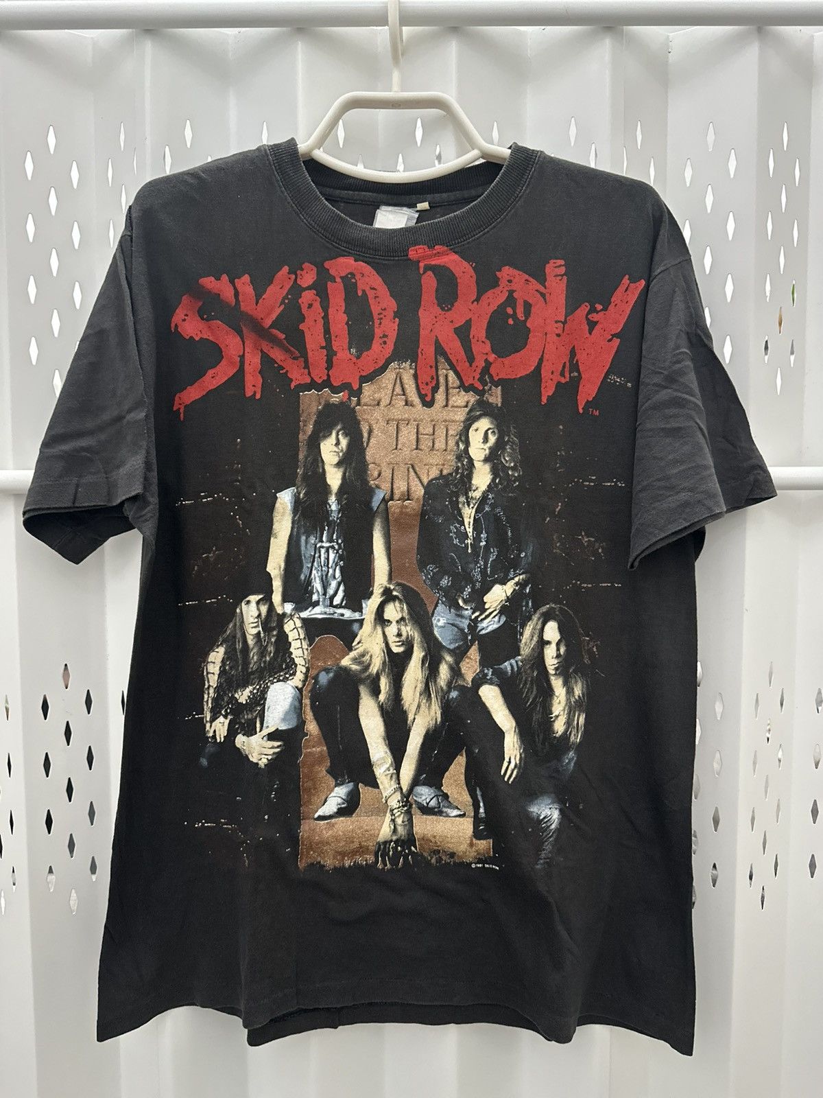 Other Vintage 1992 Skid Row Japan Tour Band Tshirt Size US L / EU 52-54 / 3 - 1 Thumbnail