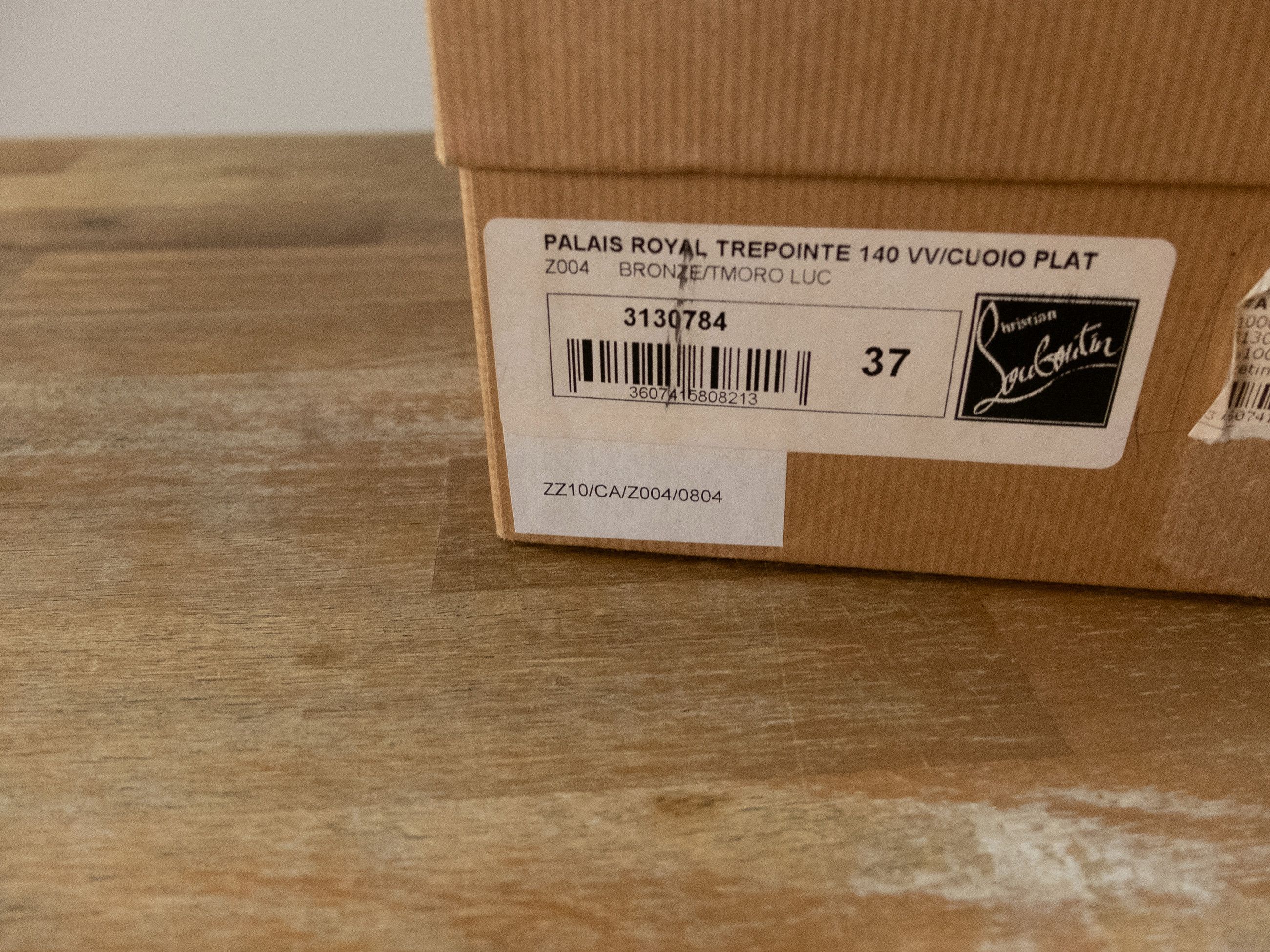 Christian Louboutin CHRISTIAN LOUBOUTIN Palais Royal green suede pumps 7 37 Size US 7 / IT 37 - 11 Thumbnail