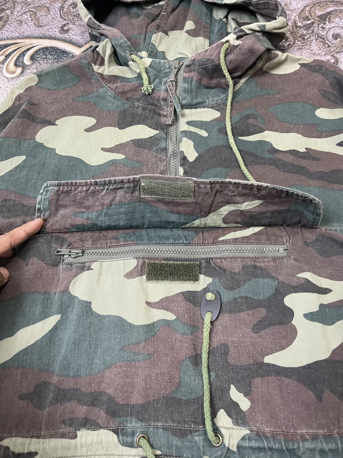 Japanese Brand Vintage Half Zipper Hoodie Army Jacket Camouflage Size US L / EU 52-54 / 3 - 6 Thumbnail
