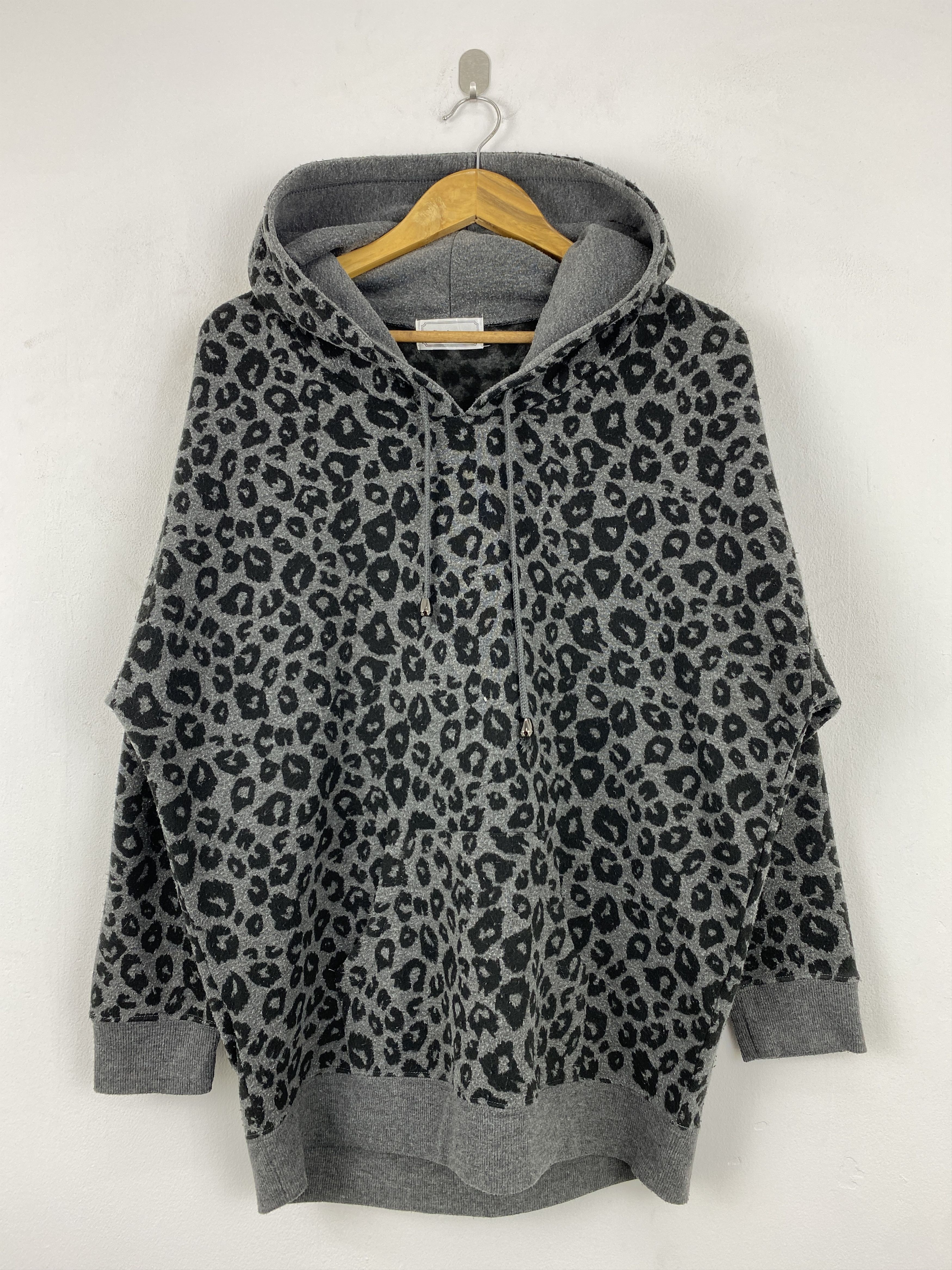 Japanese Brand Vintage Japanese Brand Leopard Print Pullover Jacket JA0174 Size US L / EU 52-54 / 3 - 1 Thumbnail