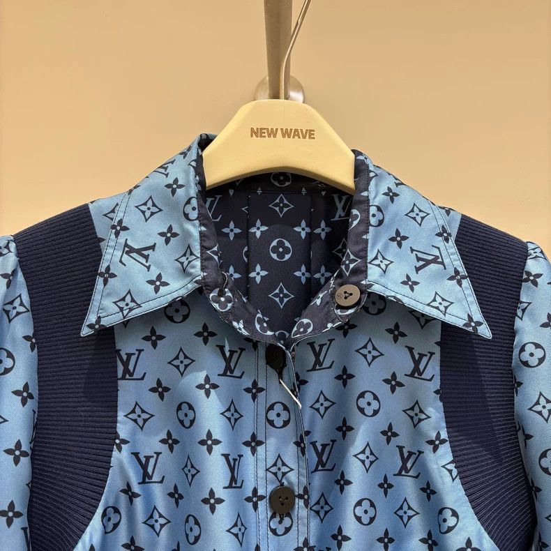 Louis Vuitton Louis Vuitton Blue mulberry silk presbyopic print reversib Size XS / US 0-2 / IT 36-38 - 6 Thumbnail
