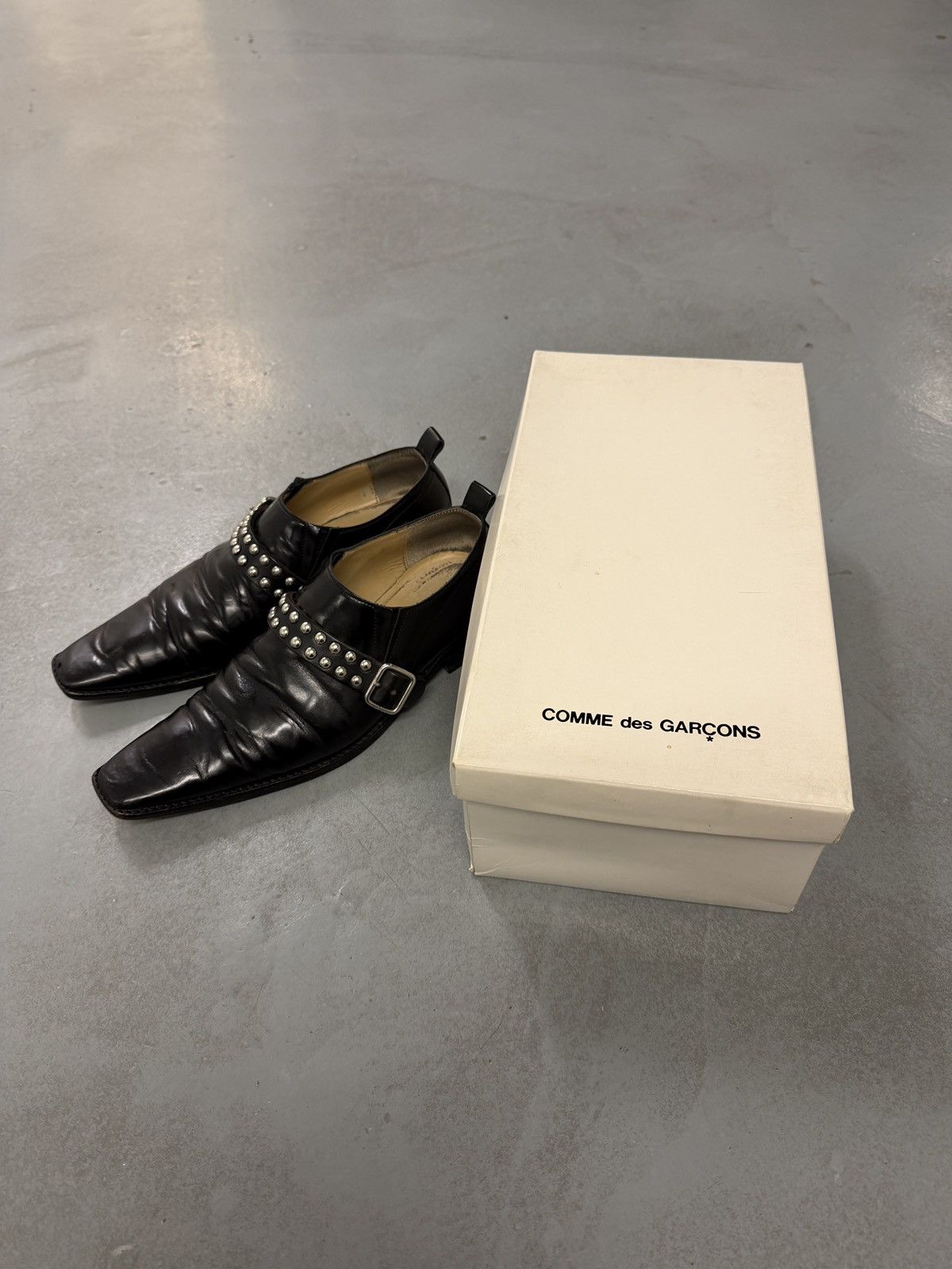 Junya Watanabe Comme des Garçons AW 2000 Studded Strap Leather Loafers Size US 8 / IT 38 - 2 Thumbnail