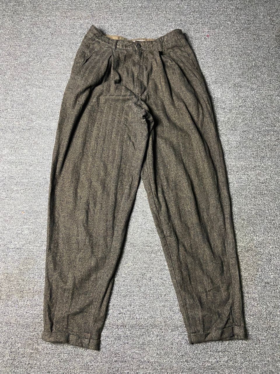 Edwin Edwin High Waist Fold Pleat Relaxed Pants (148) Size US 27 - 1 Thumbnail