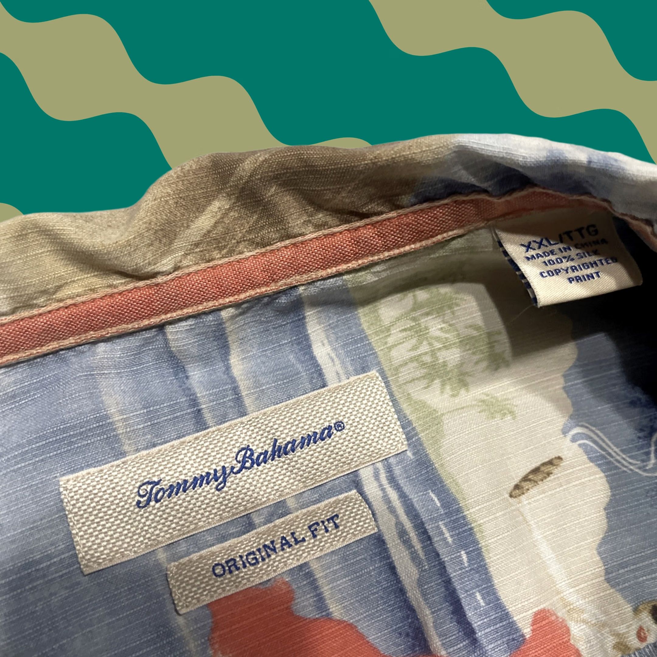 Vintage Tommy Bahama Hawaiian Shirt 100% Silk Men’s Size 2XL Multicolor Short Sleeve Button-Up Shirt Mens 2XL Hawaiian Theme, Men's (Size Xxl)