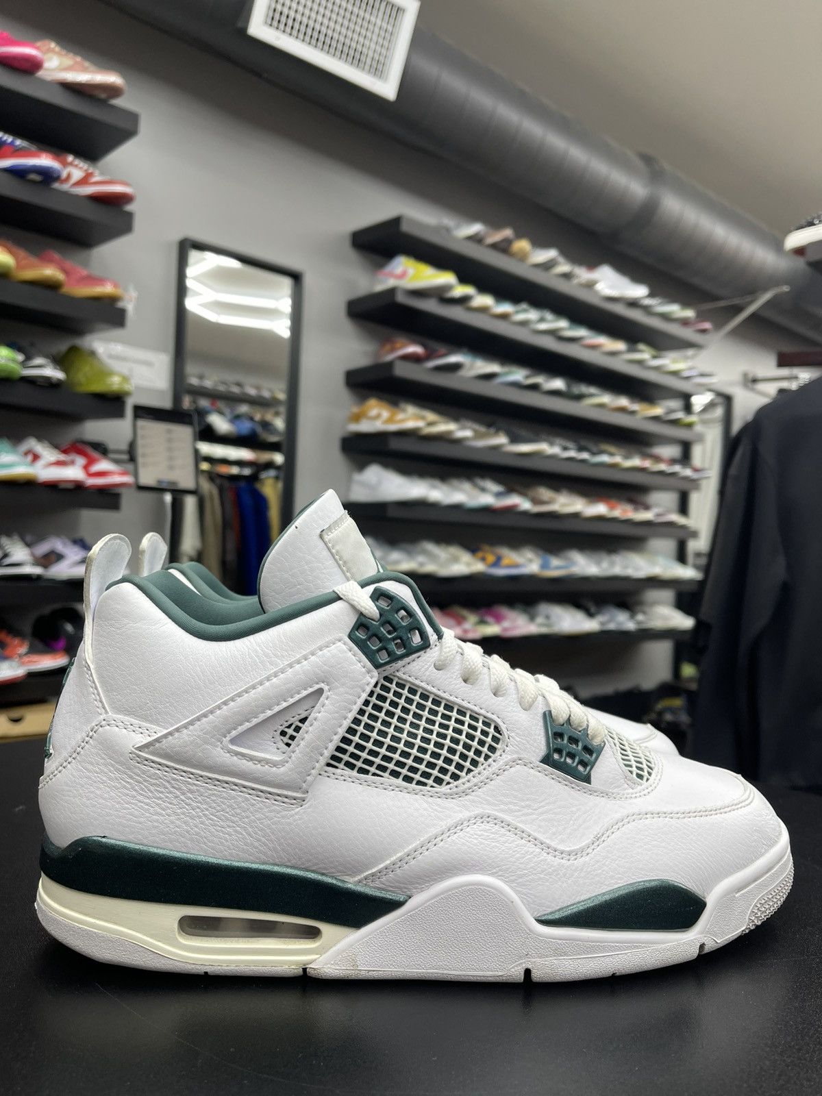 Jordan Brand Size 11.5 - Jordan 4 Winterized Green Size US 11.5 / EU 44-45 - 3 Thumbnail