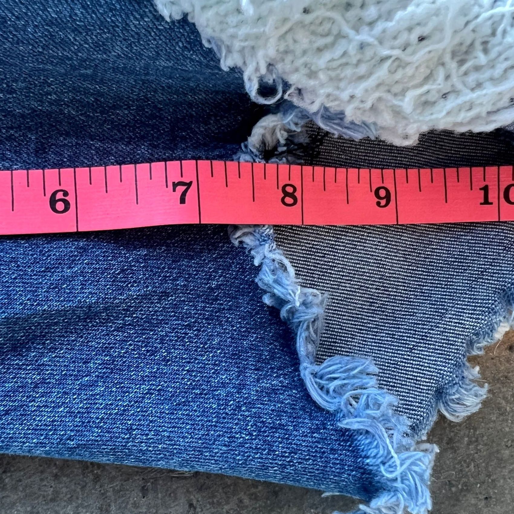 Fashion Nova VINTAGE Y2K Fashion Nova Khloe Bermuda Denim Short 7 Women Medium Wash Distressed Blue Bermuda Shorts Womens 7 Size 28" / US 6 / IT 42 - 4 Thumbnail