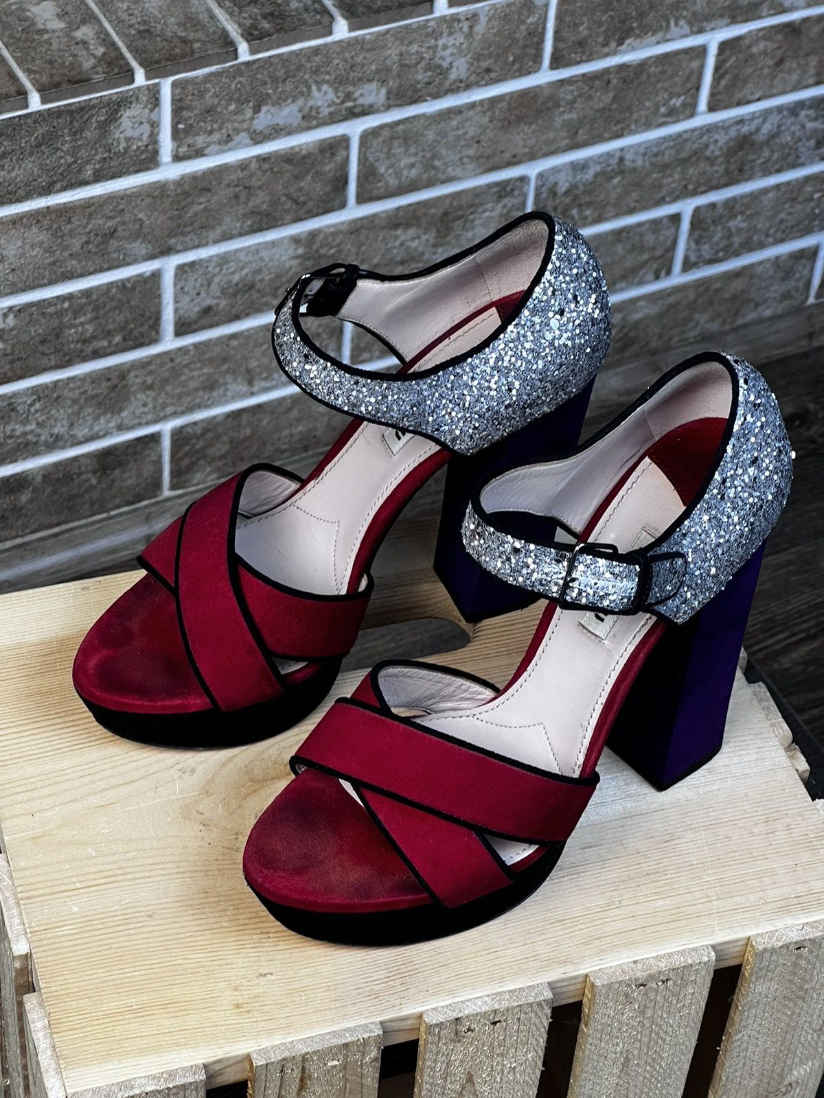Miu Miu Miu Miu Red Silver Glitter Platform Sandals size is:8,5 Size US 8.5 / IT 38.5 - 2 Thumbnail