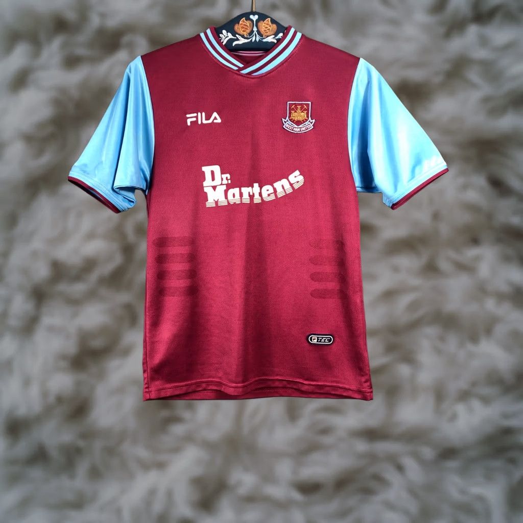 Fila FILA West Ham United Team T-Shirt Men Polyester Jersey Short Sleeve V-Neck Claret And Sky Blue Logos Sports Shirt Mens Size US M / EU 48-50 / 2 - 1 Thumbnail