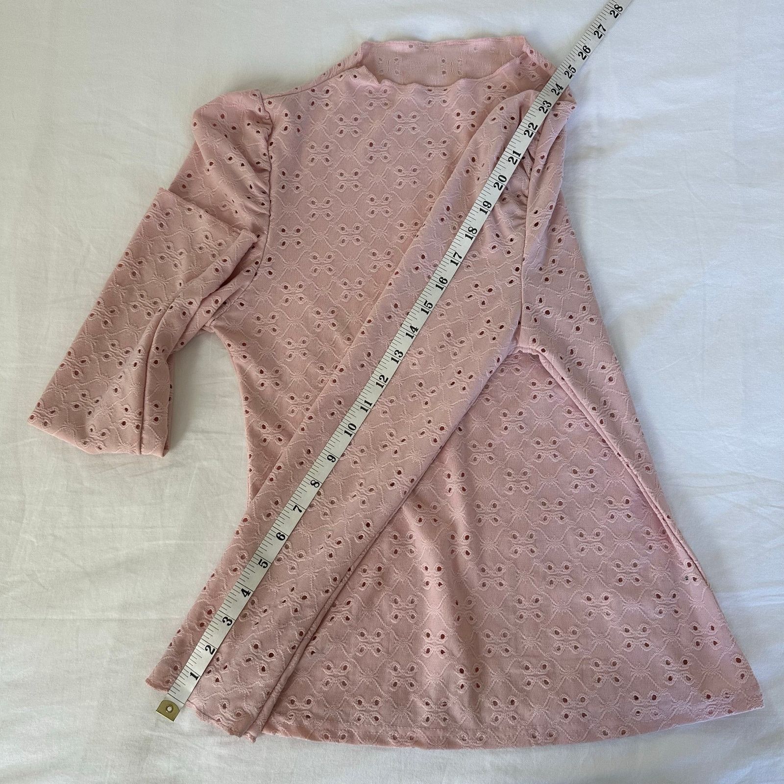 Other Pink Mock Neck Eyelet Ruched Shoulder Size Medium Size M / US 6-8 / IT 42-44 - 6 Thumbnail