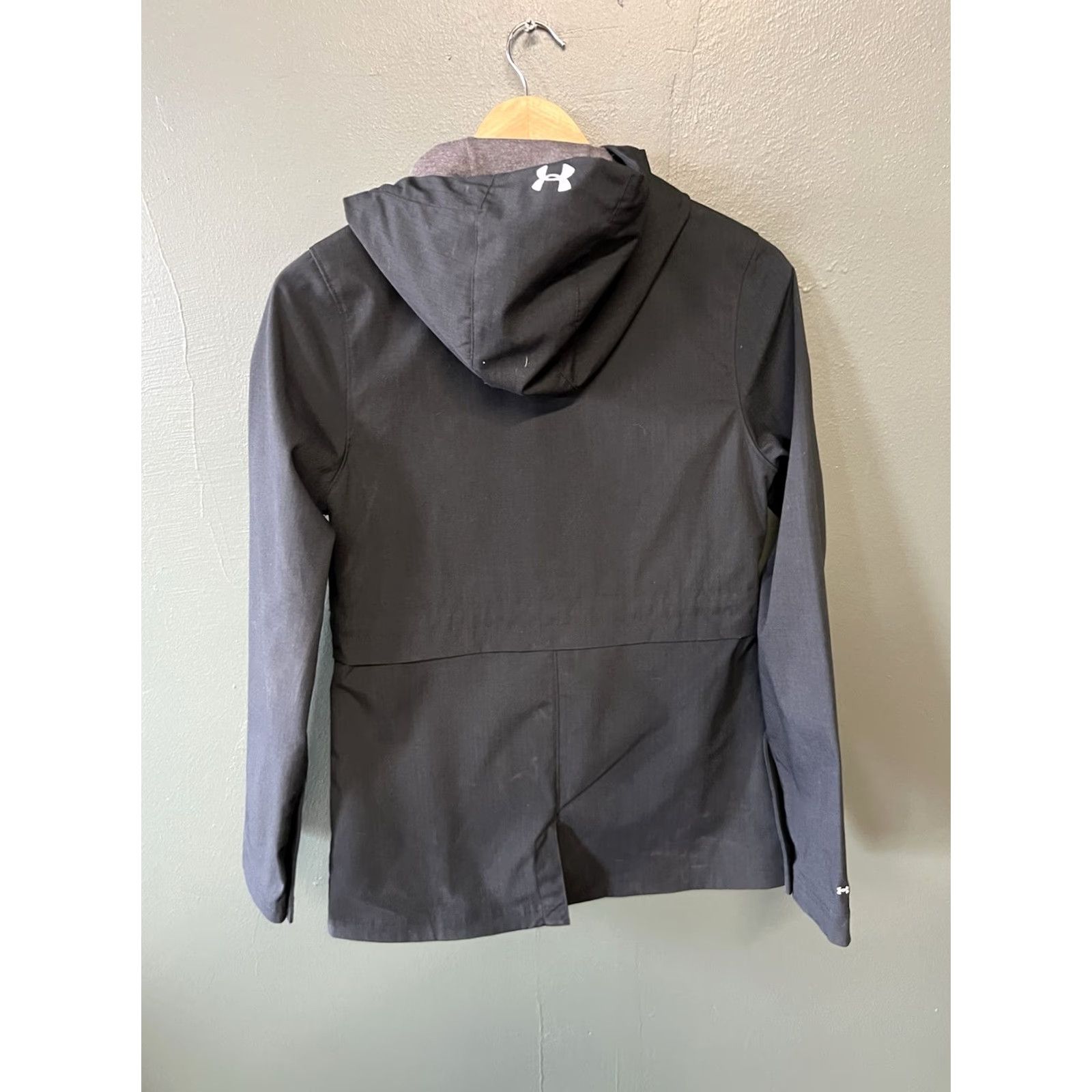Under Armour Under Armour Womens Black Nylon Softshell Hooded Jacket XS Size Nylong? Size XS / US 0-2 / IT 36-38 - 2 Thumbnail
