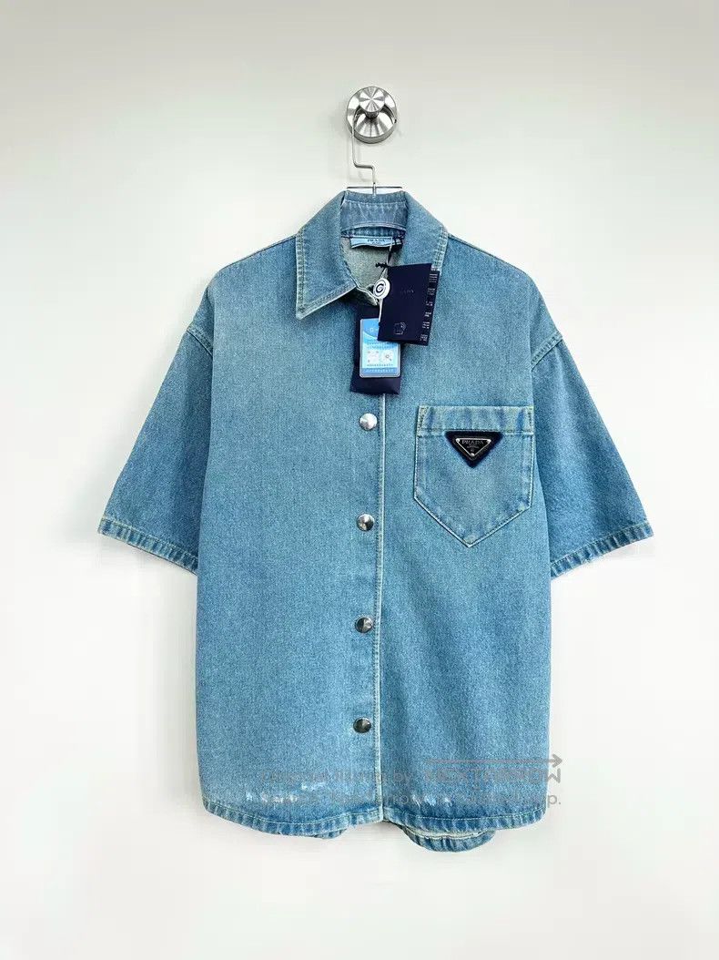 Prada Prada Blue classic triangle pocket short-sleeved jacket Size XS / US 0-2 / IT 36-38 - 1 Thumbnail