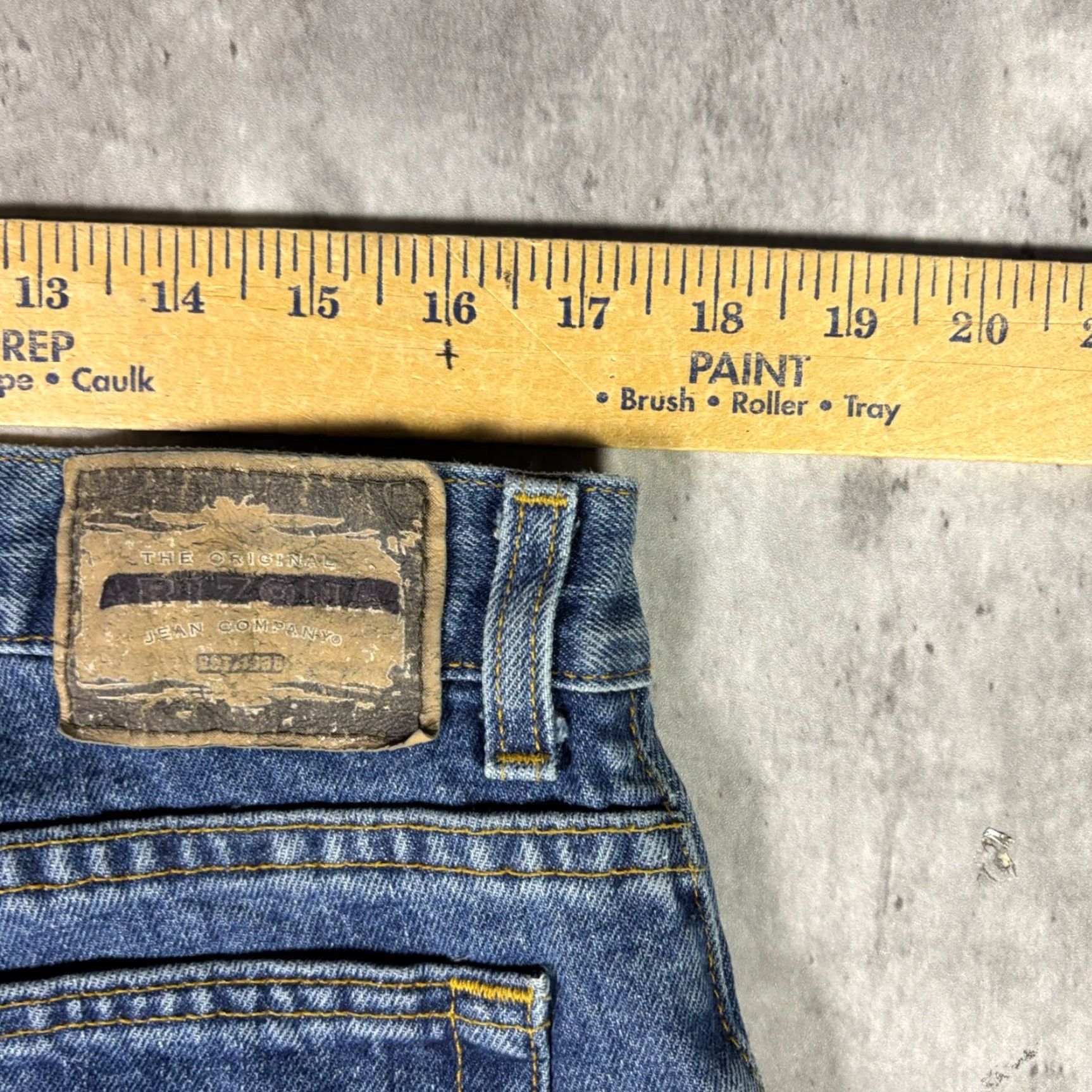 Vintage The Original Jean Company Jeans Relaxed Fit Blue Denim Mens 34x30 Baggy Mid Rise Hip Hop Featured 5-Pocket Design Button Size US 34 / EU 50 - 3 Thumbnail