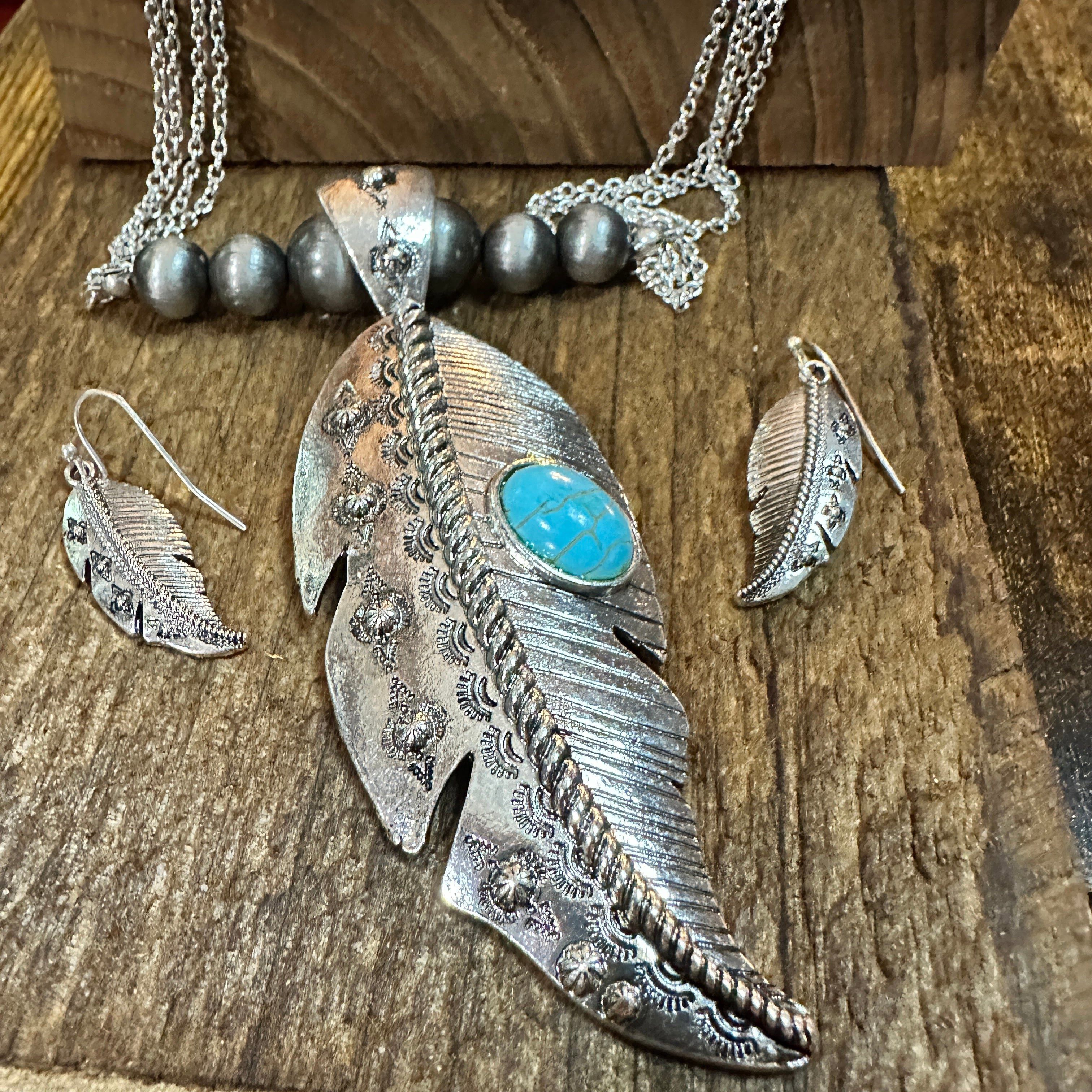 Other Large Feather Pendant Western Necklace and Earrings Set Size ONE SIZE - 8 Thumbnail